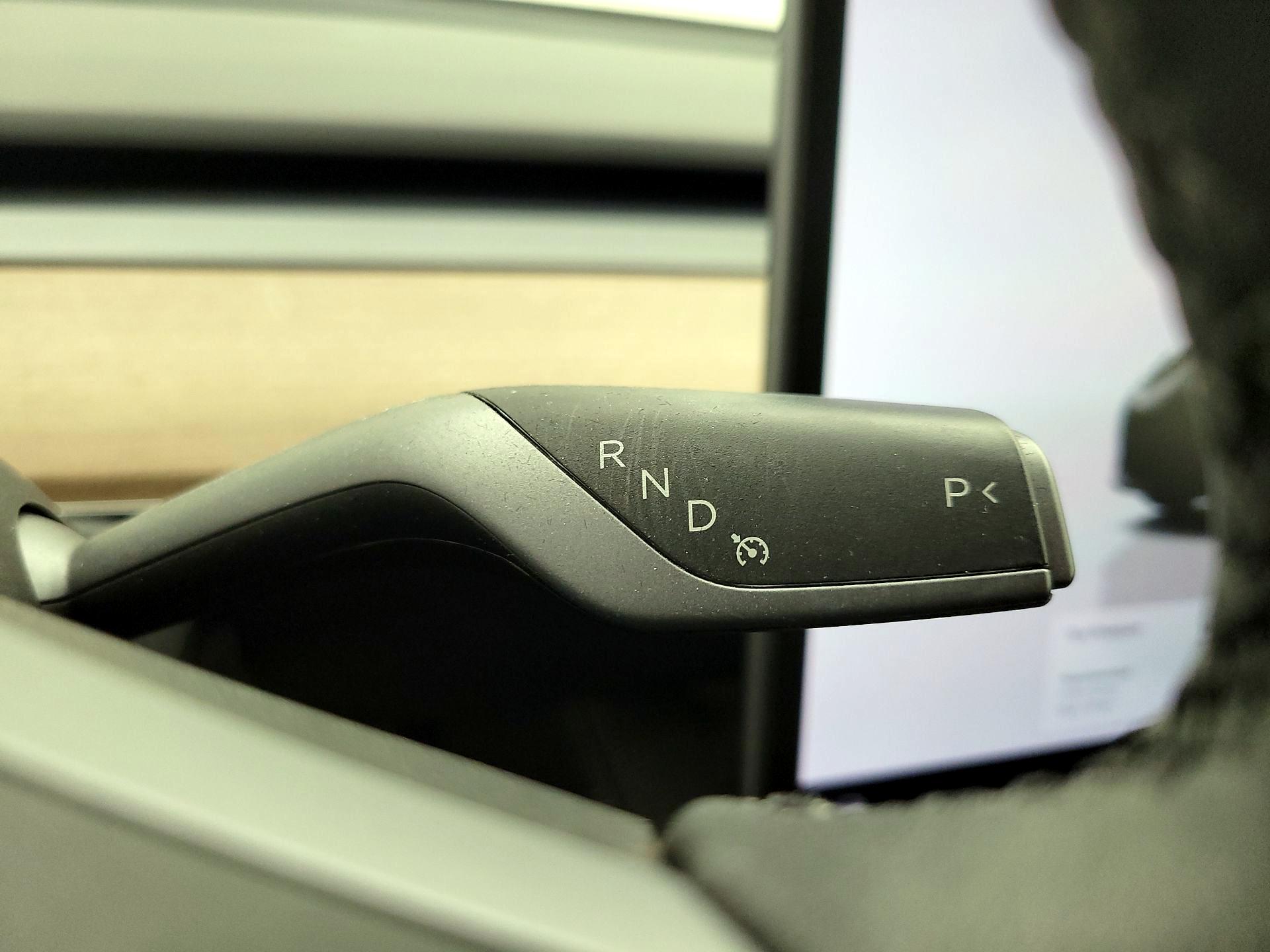 Thumbnail: 2023 Tesla Model 3 - 17