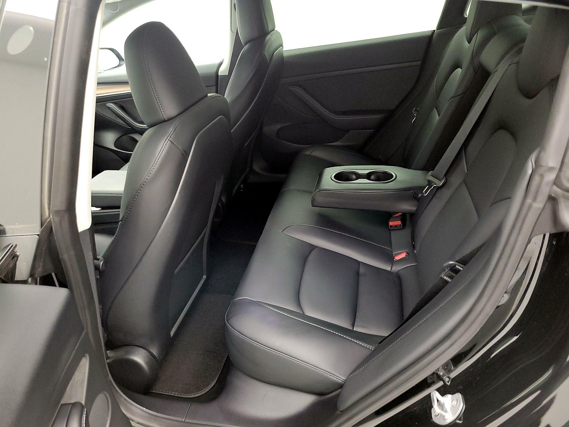 Thumbnail: 2023 Tesla Model 3 - 19