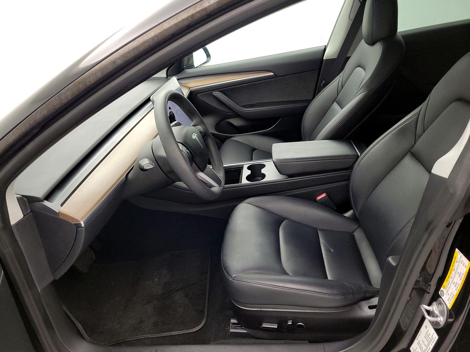 Thumbnail: 2022 Tesla Model 3 - 13