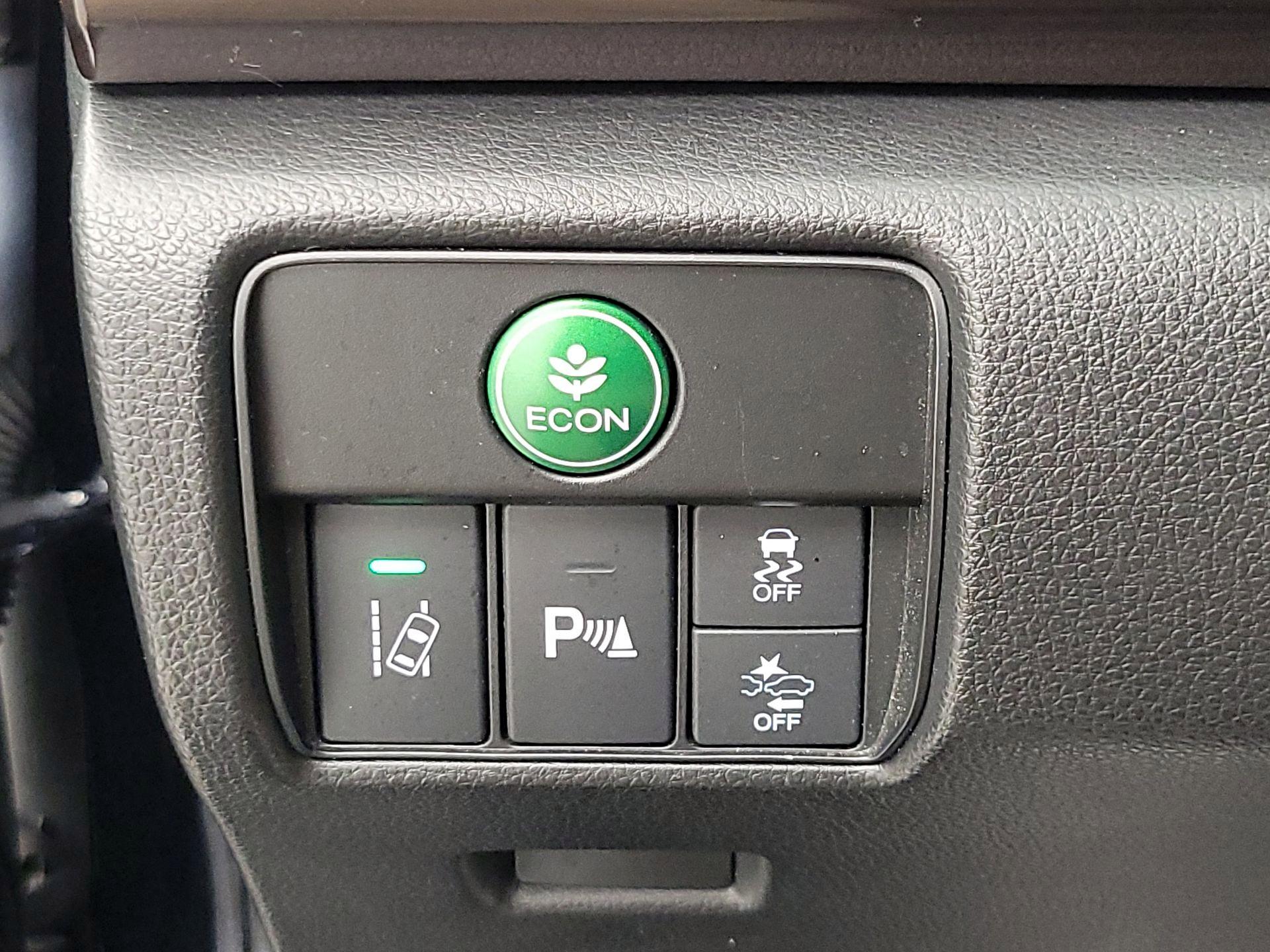 Thumbnail: 2017 Honda Accord - 13