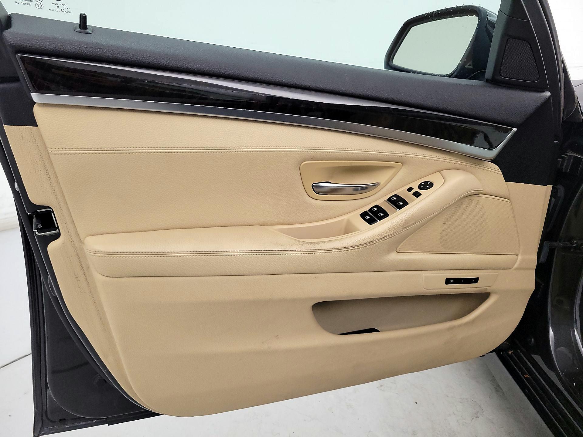 Thumbnail: 2015 BMW 5 Series - 12