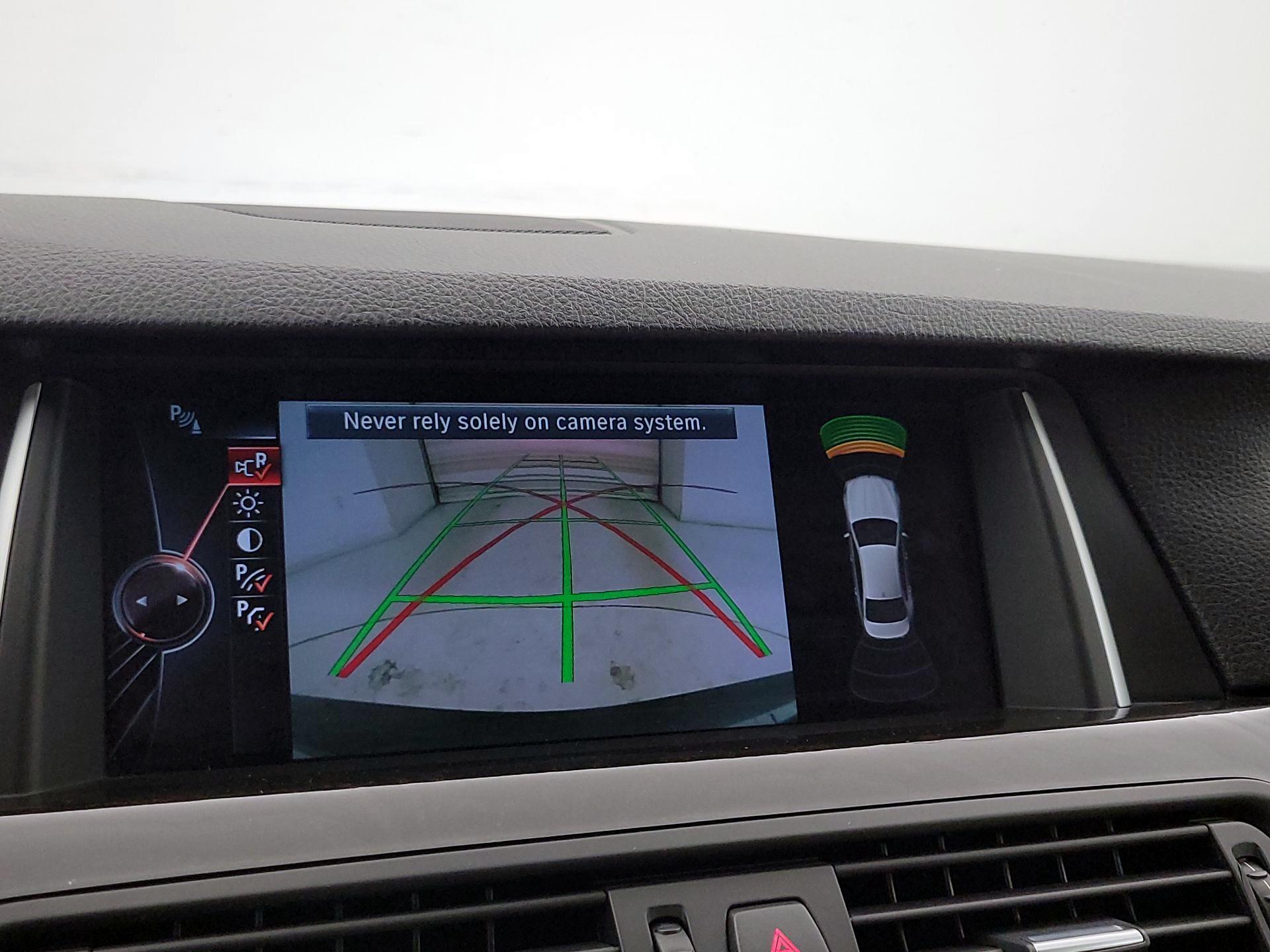 Thumbnail: 2015 BMW 5 Series - 15