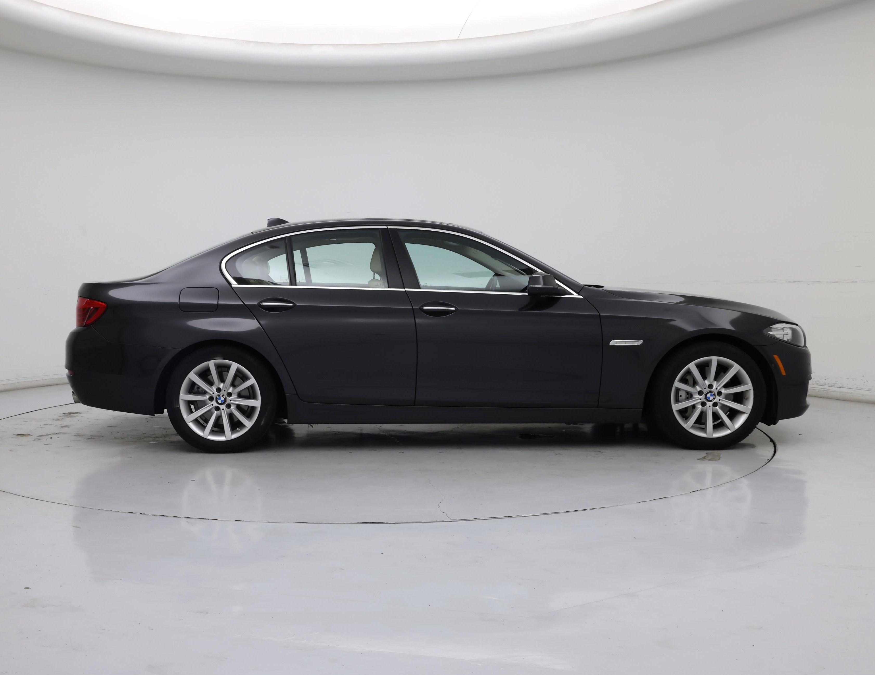 Thumbnail: 2015 BMW 5 Series - 7