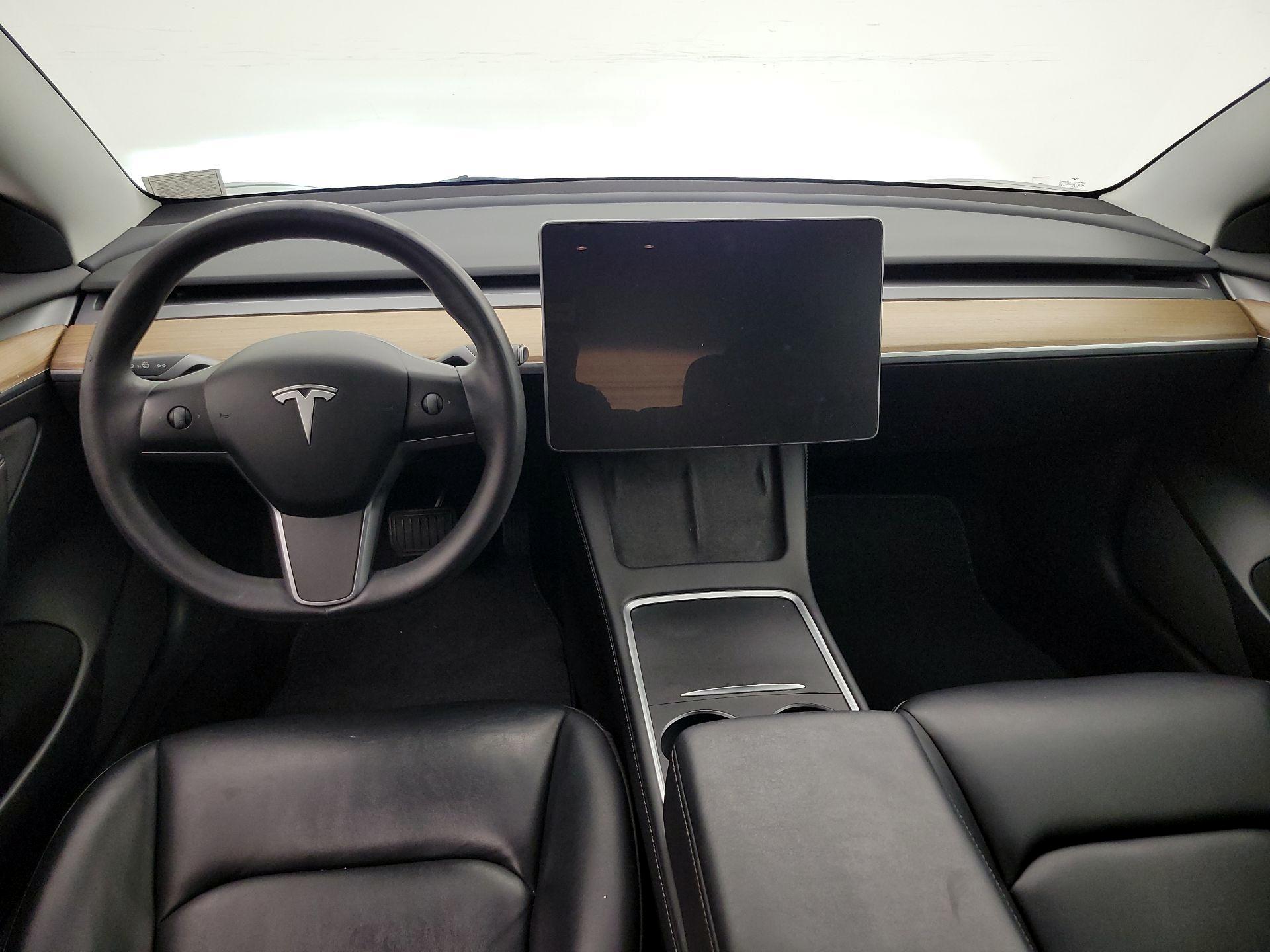 Thumbnail: 2023 Tesla Model 3 - 9