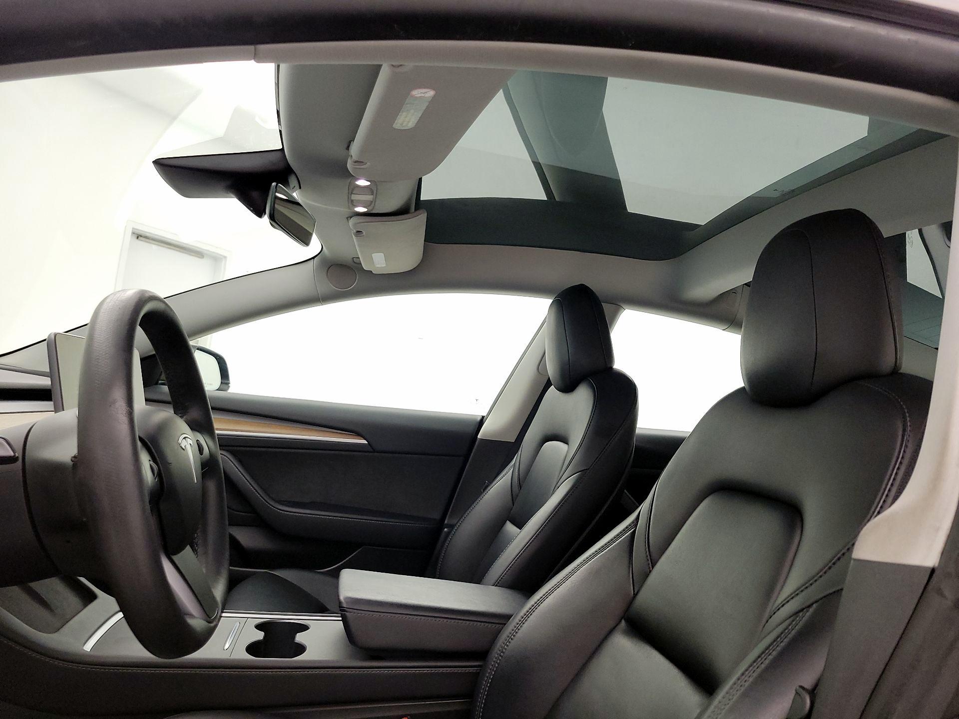 Thumbnail: 2023 Tesla Model 3 - 19