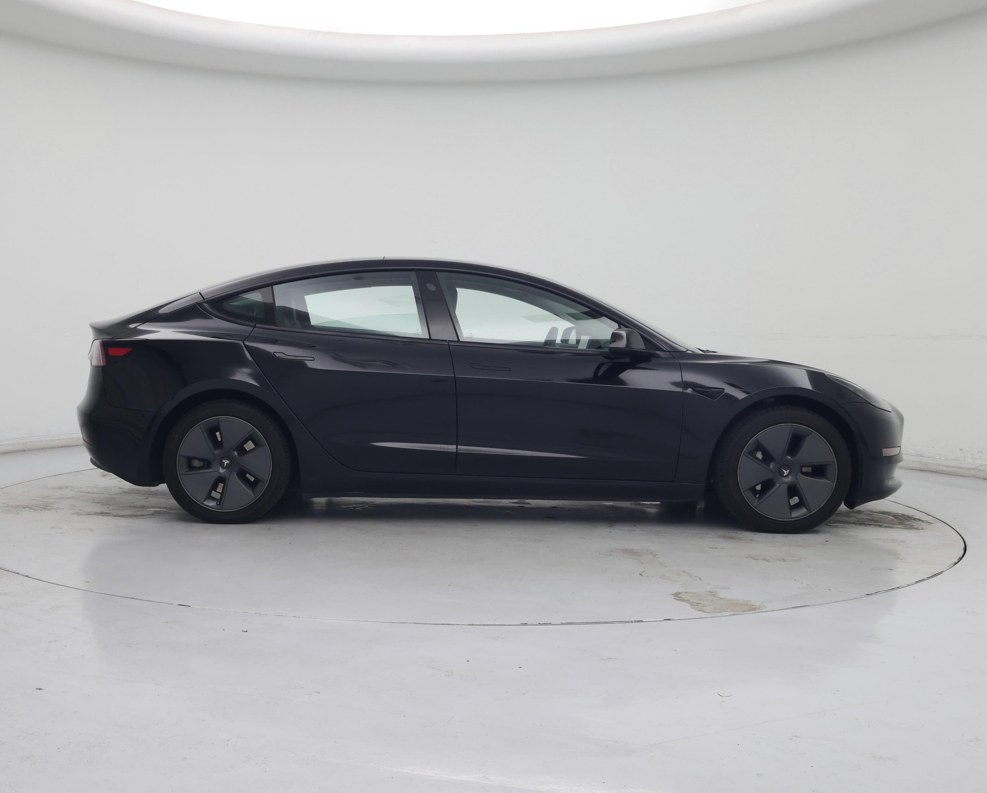 Thumbnail: 2023 Tesla Model 3 - 7