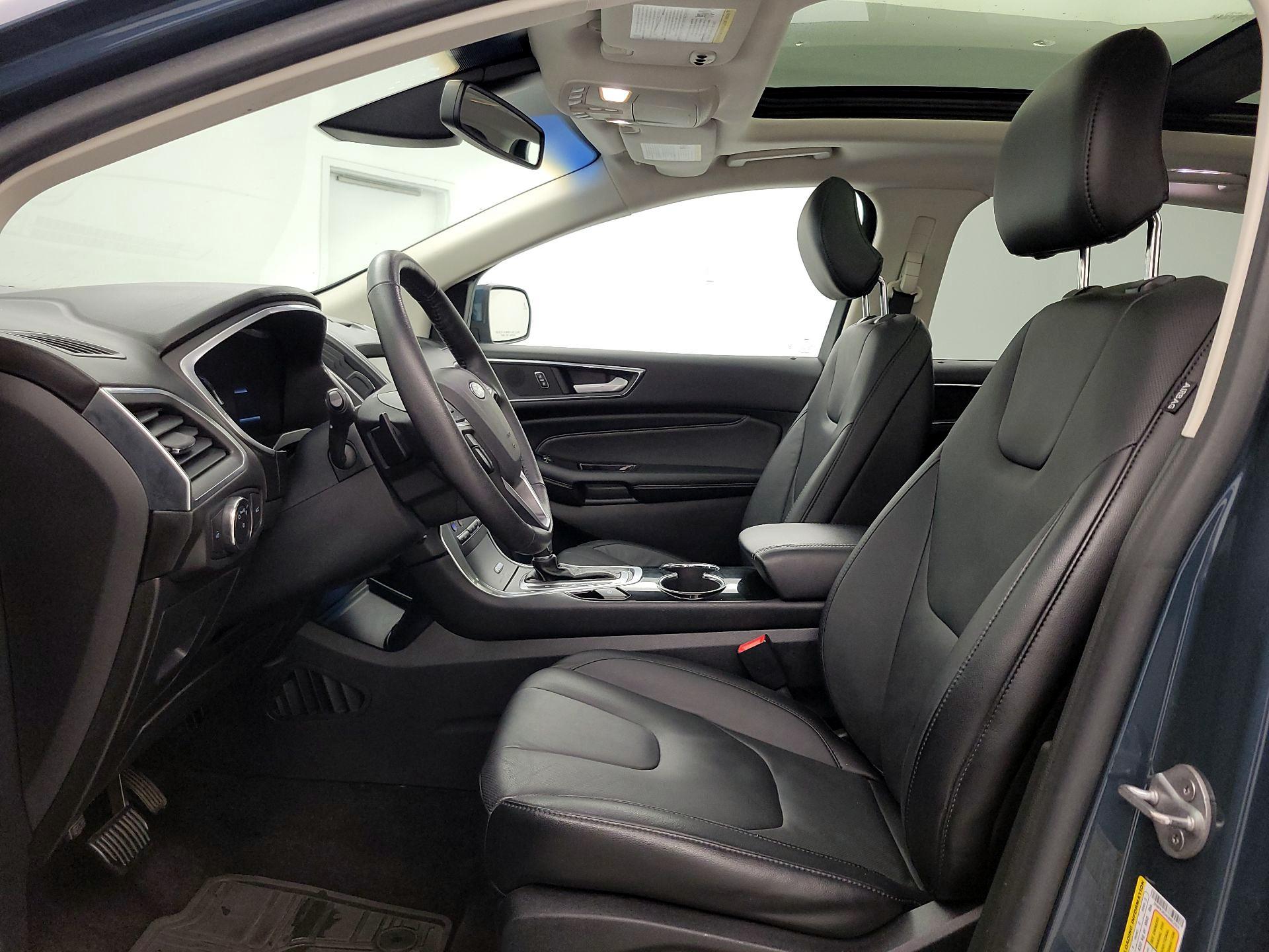 Thumbnail: 2016 Ford Edge - 11