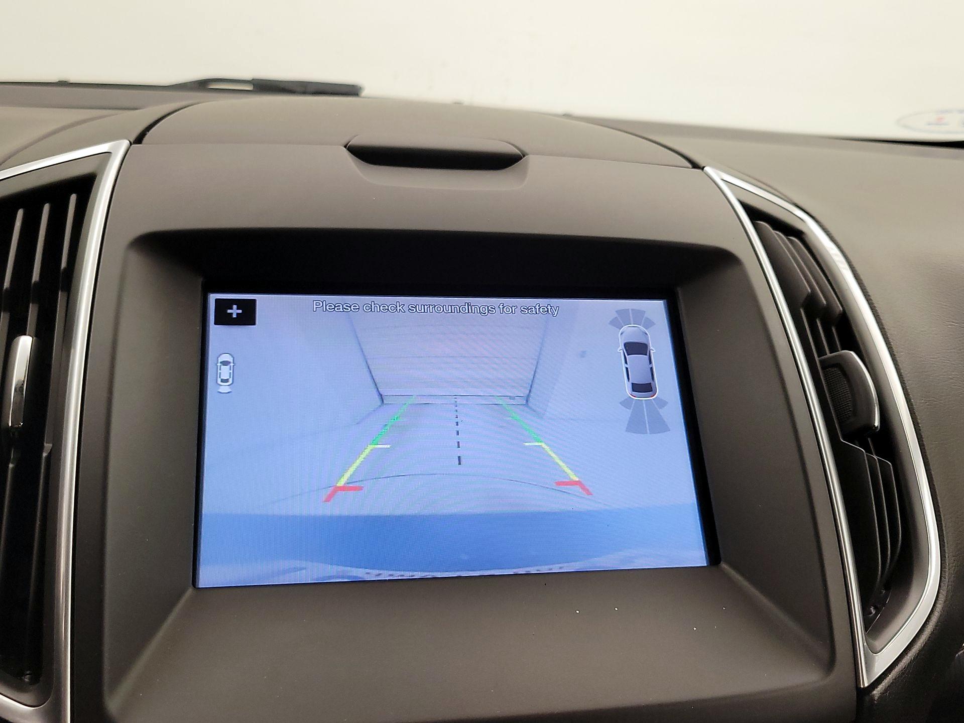 Thumbnail: 2016 Ford Edge - 15