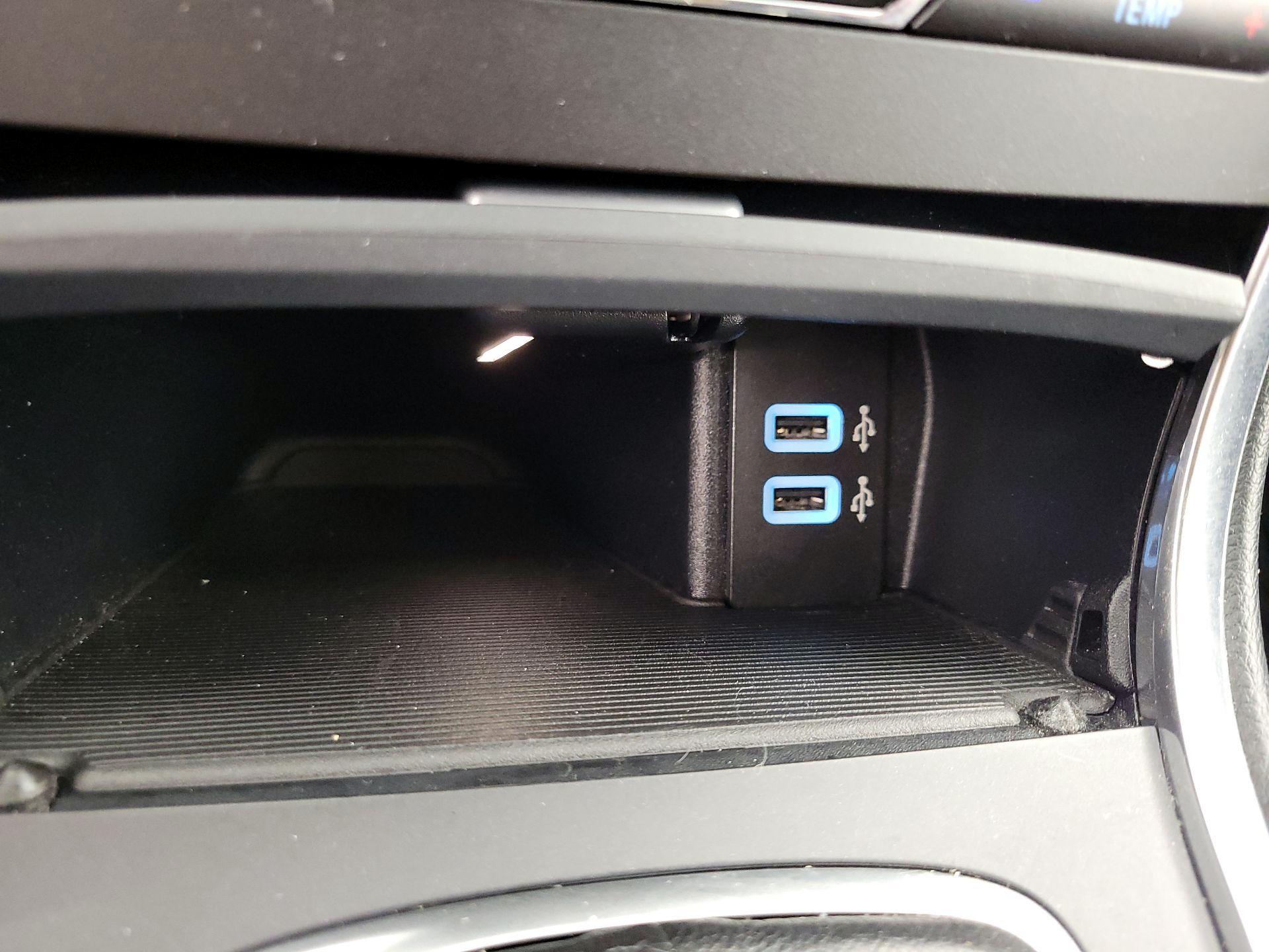 Thumbnail: 2016 Ford Edge - 19