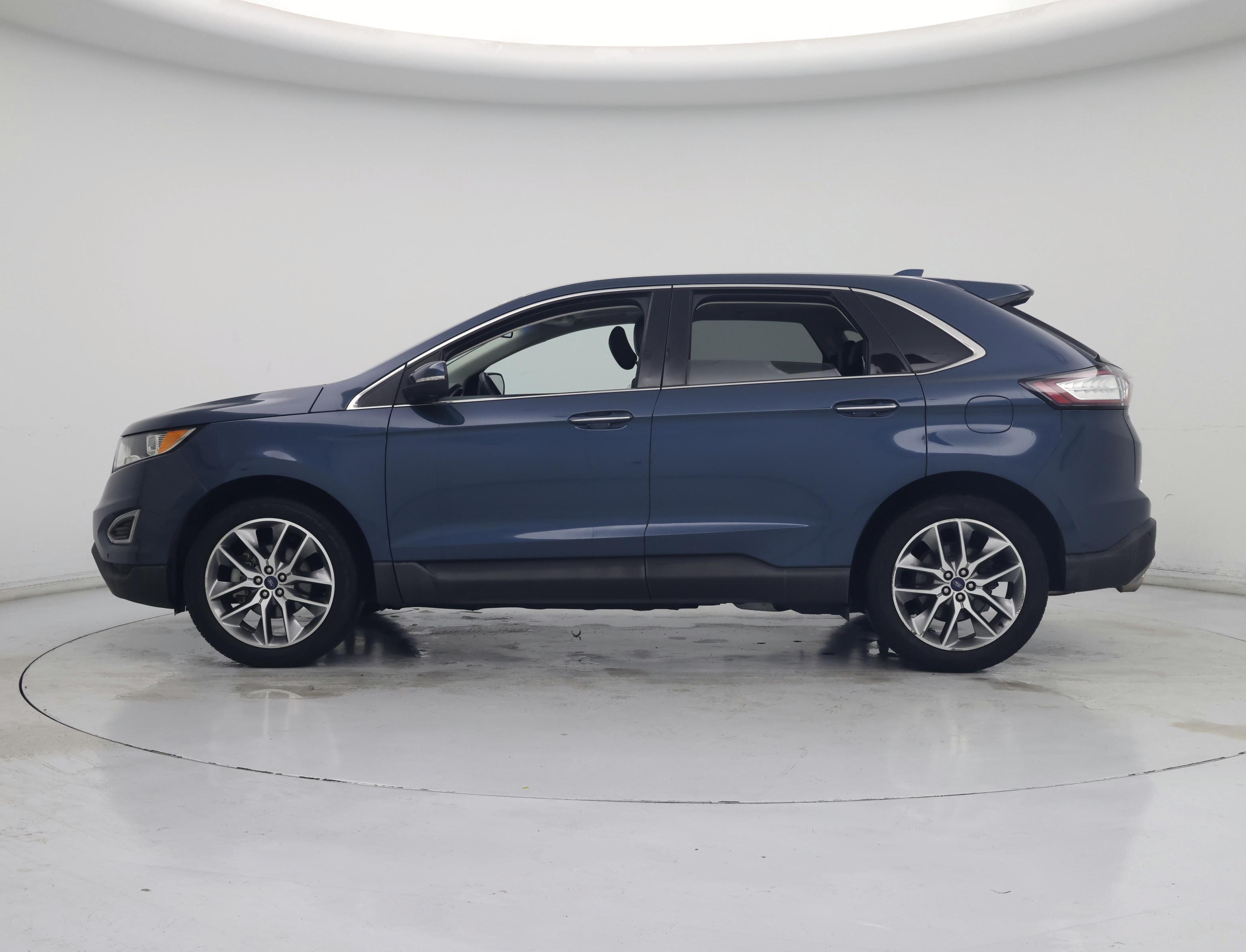 Thumbnail: 2016 Ford Edge - 3
