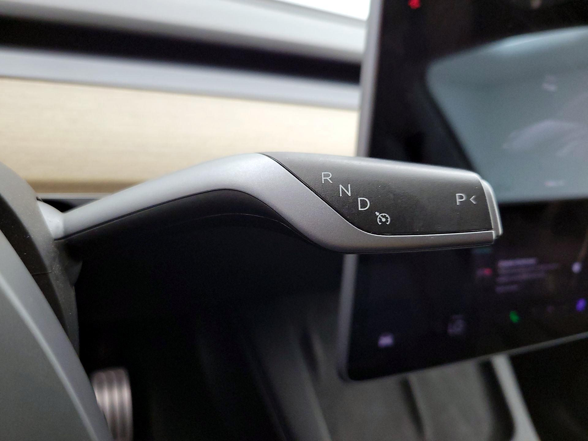 Thumbnail: 2022 Tesla Model Y - 17