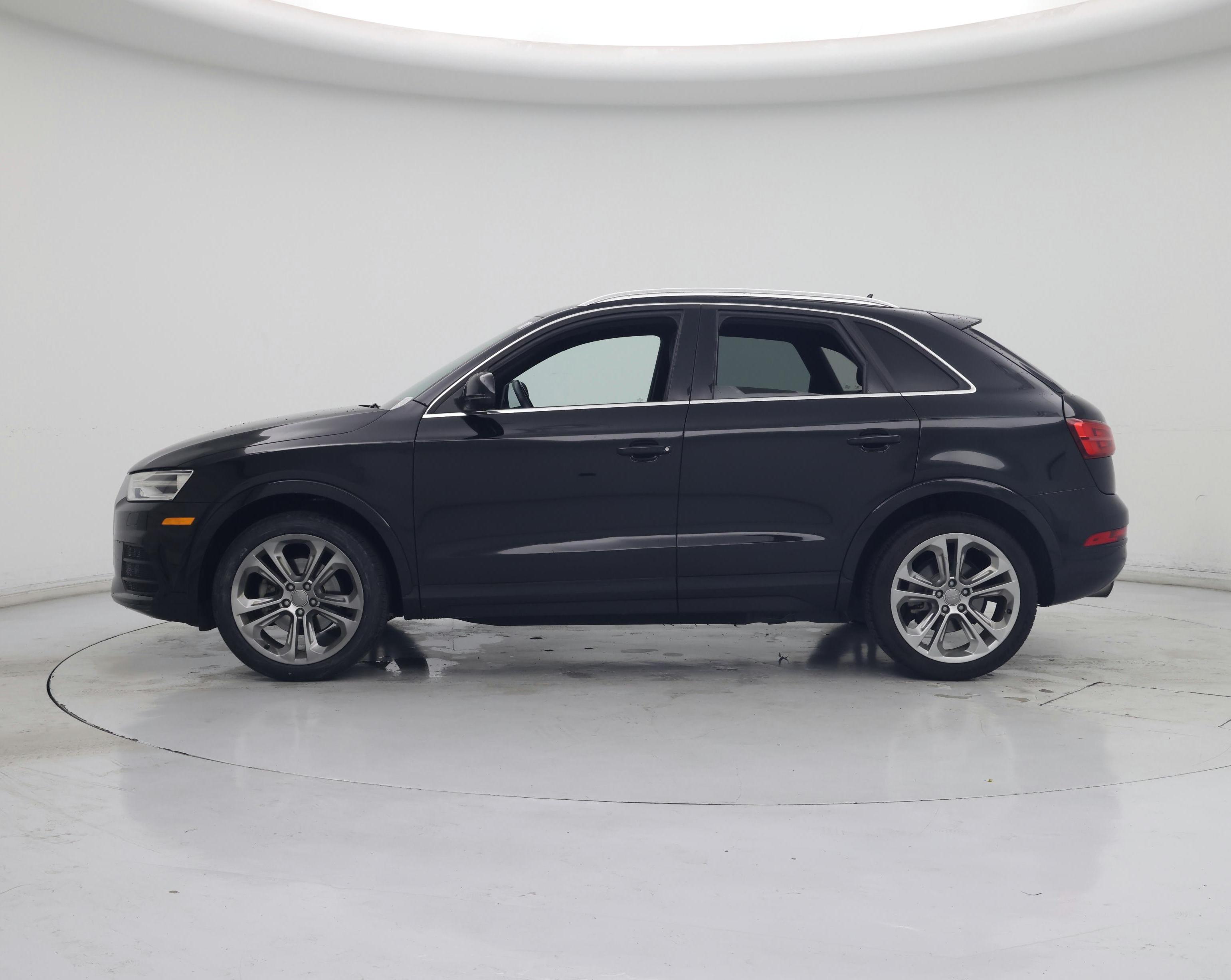 Thumbnail: 2017 Audi Q3 - 3