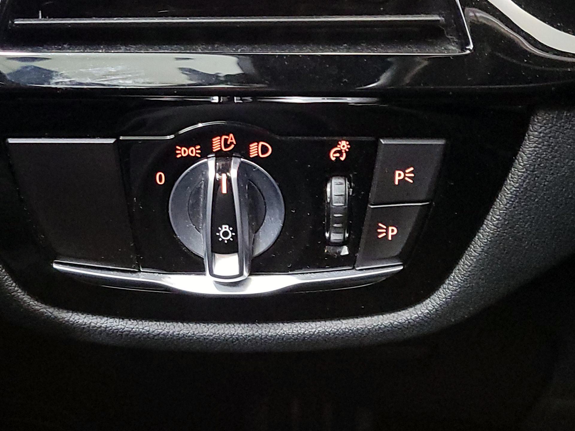 Thumbnail: 2020 BMW 5 Series - 13