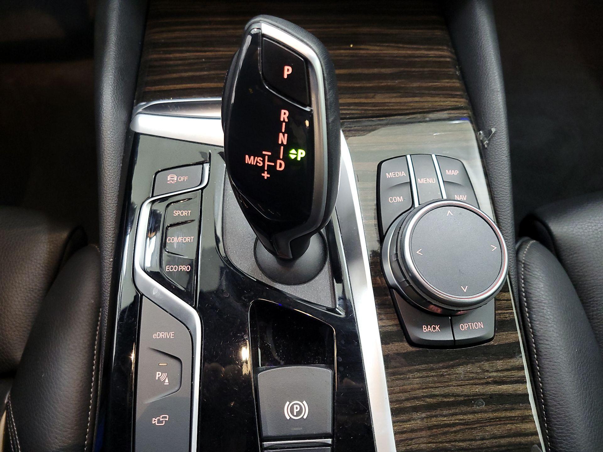 Thumbnail: 2020 BMW 5 Series - 18