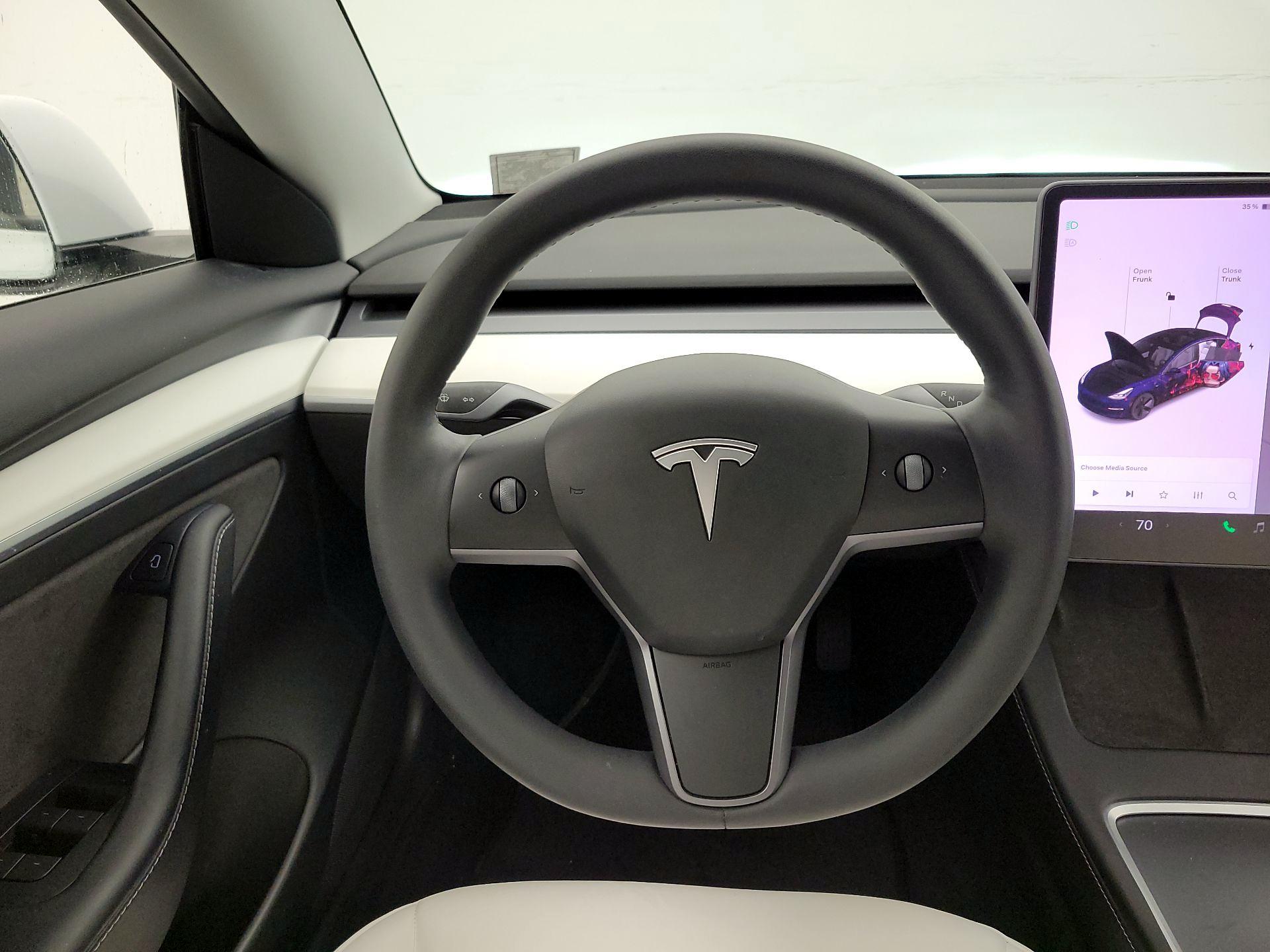 Thumbnail: 2021 Tesla Model 3 - 10