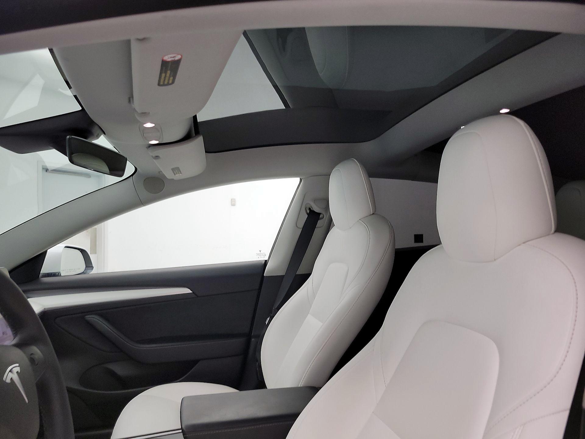 Thumbnail: 2021 Tesla Model 3 - 18