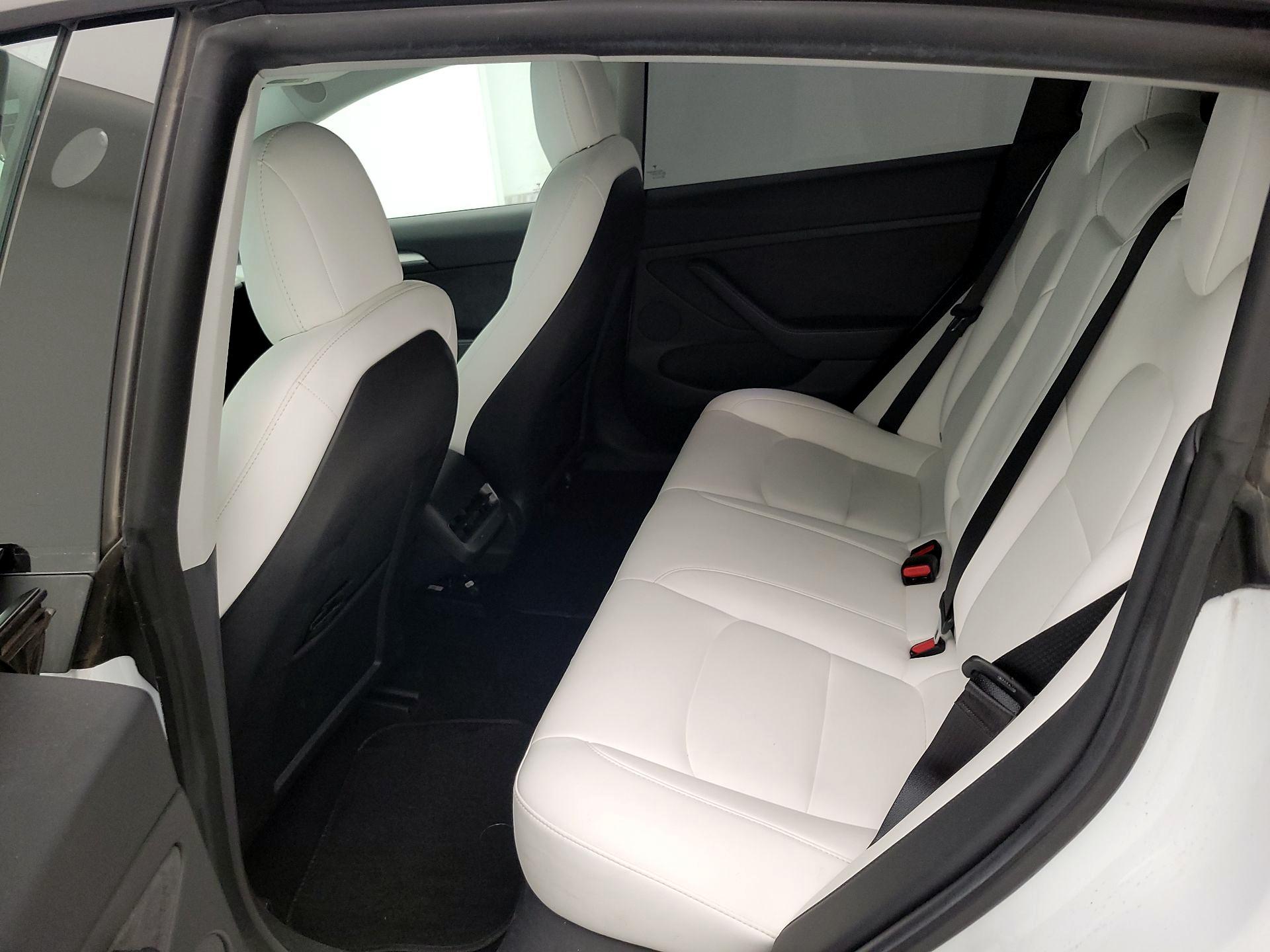 Thumbnail: 2021 Tesla Model 3 - 19