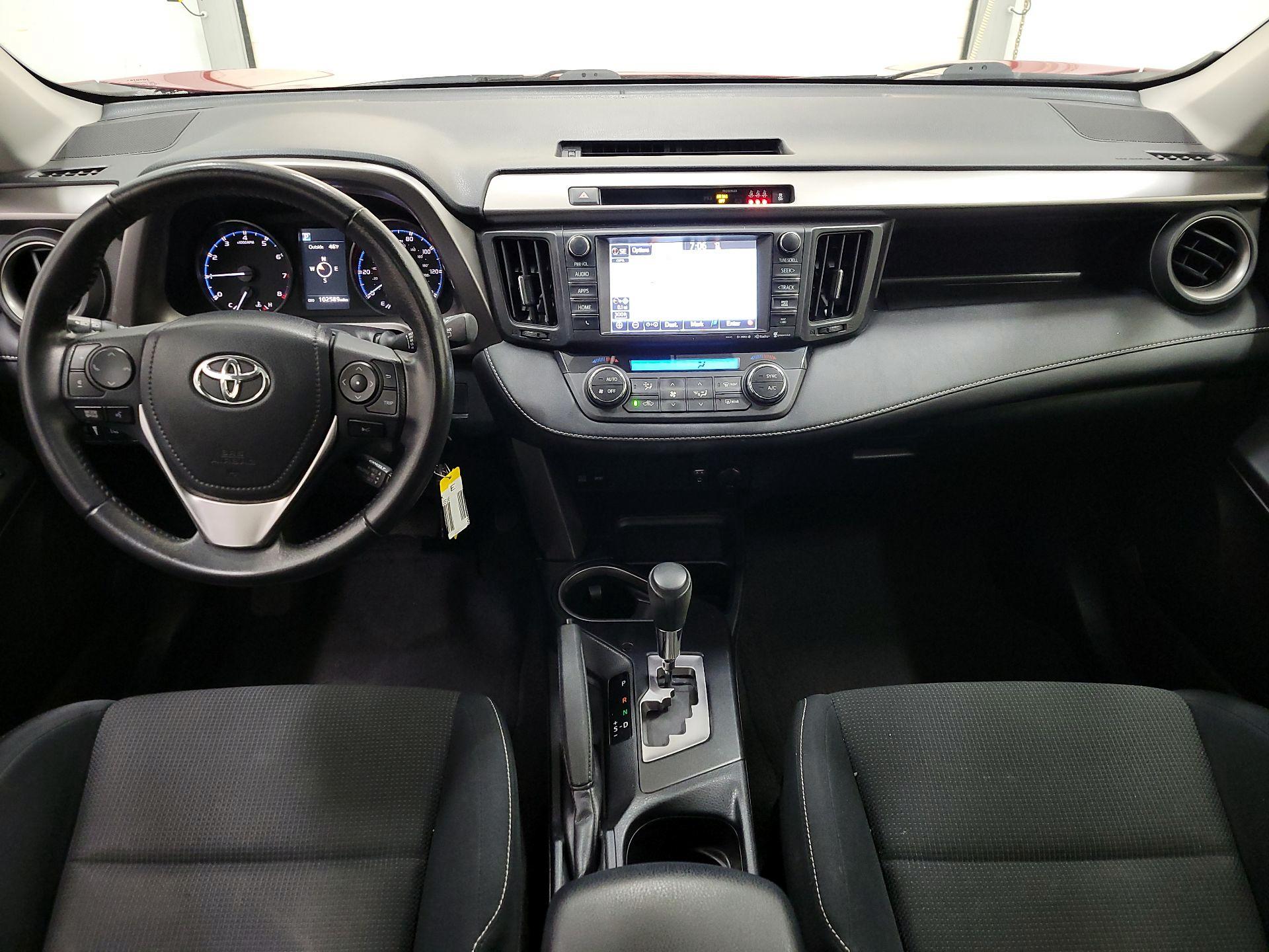 Thumbnail: 2017 Toyota RAV4 - 9