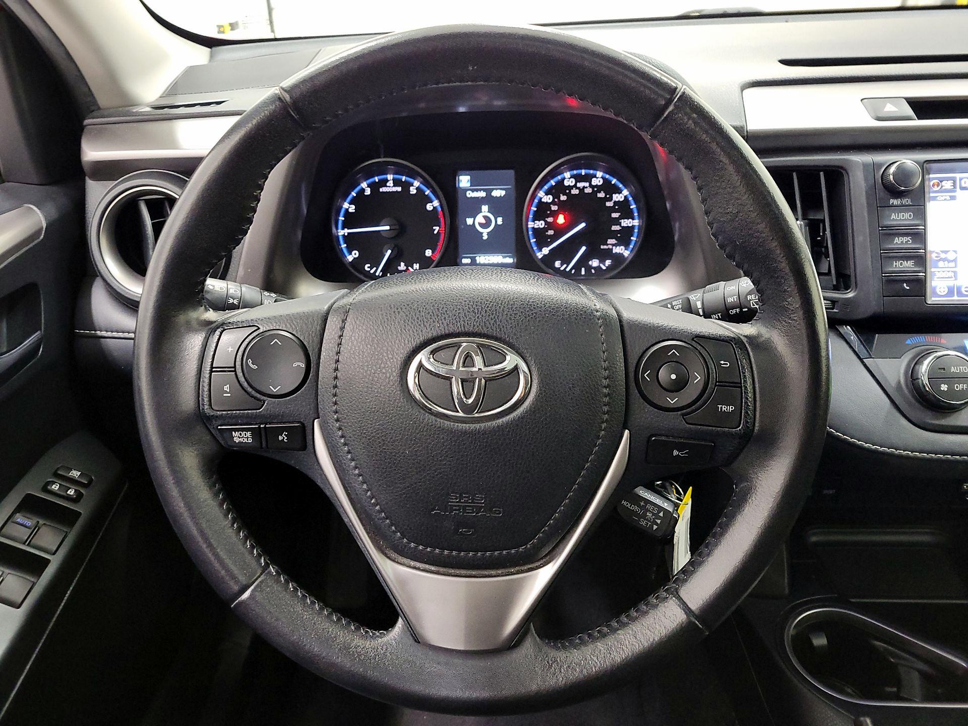 Thumbnail: 2017 Toyota RAV4 - 10