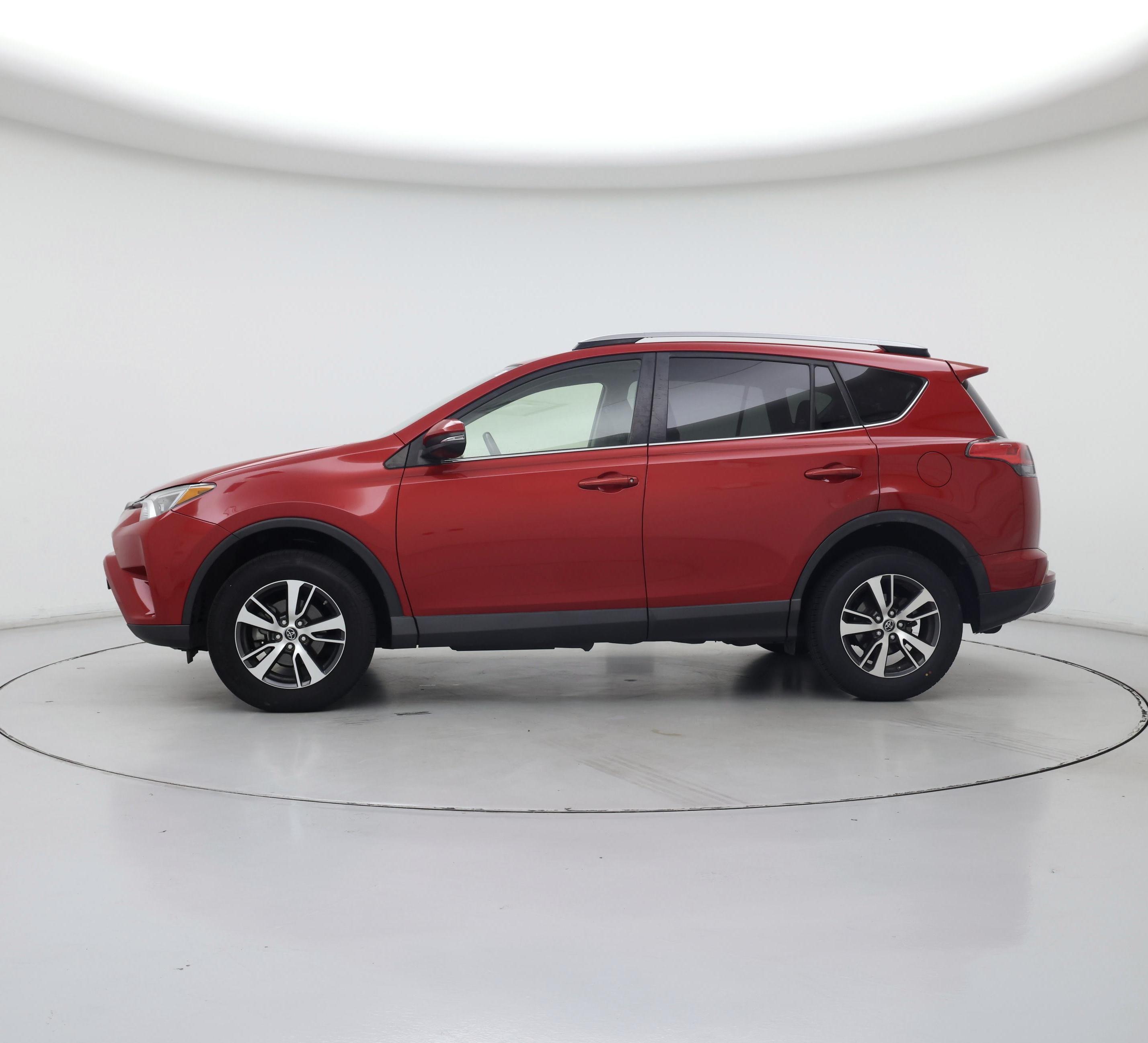 Thumbnail: 2017 Toyota RAV4 - 3