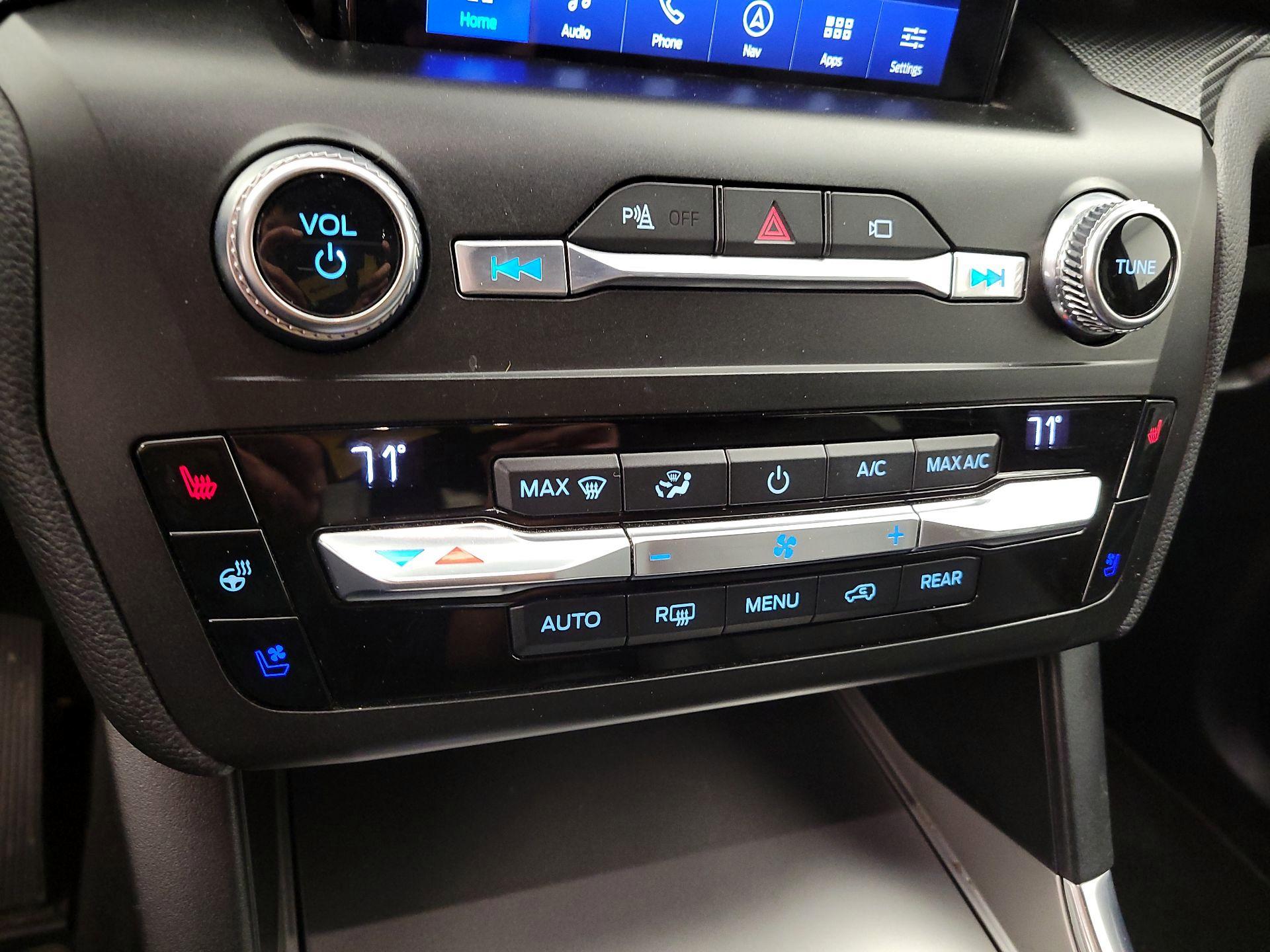 Thumbnail: 2020 Ford Explorer - 17