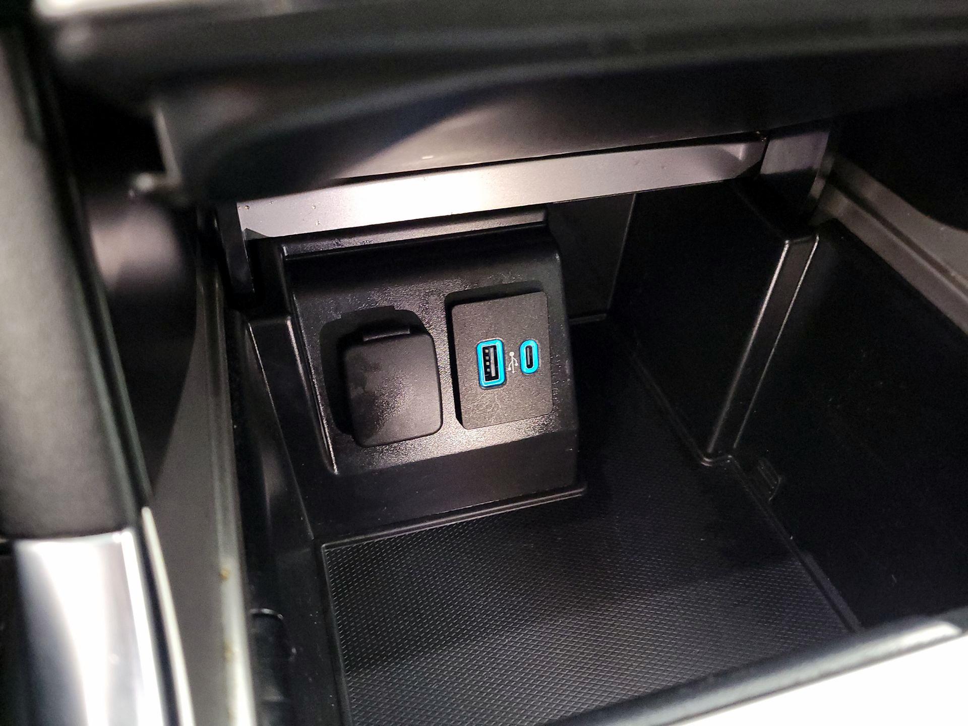 Thumbnail: 2020 Ford Explorer - 19