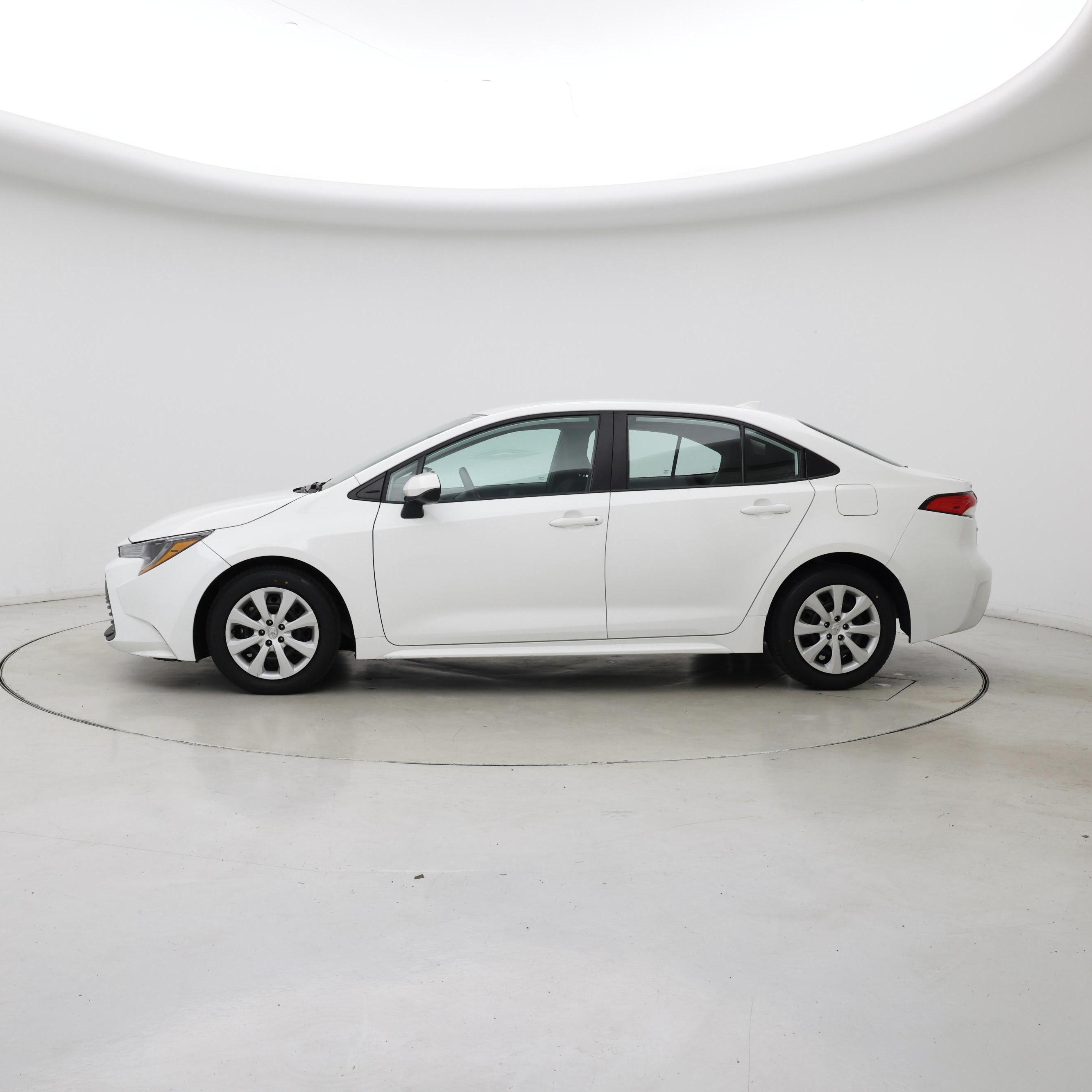 Thumbnail: 2024 Toyota Corolla - 3