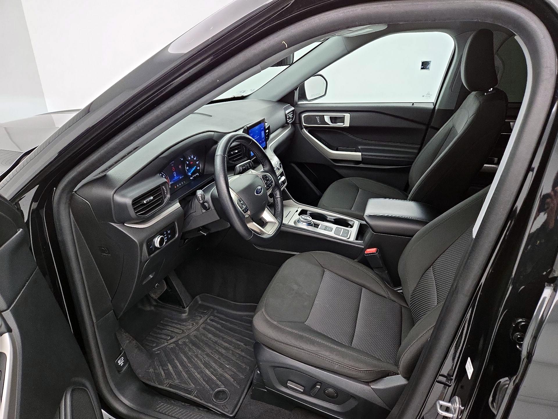 Thumbnail: 2022 Ford Explorer - 11