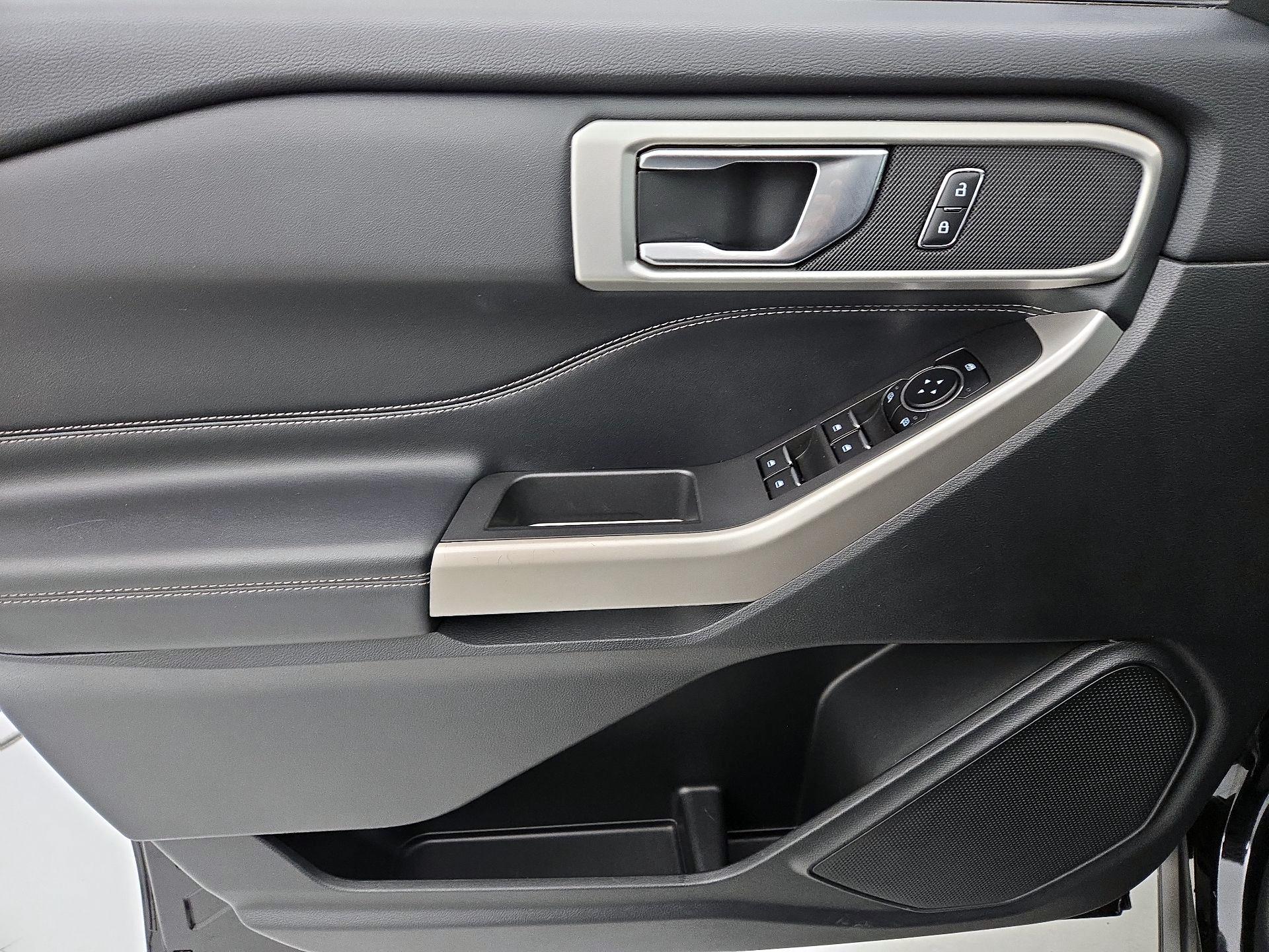 Thumbnail: 2022 Ford Explorer - 12