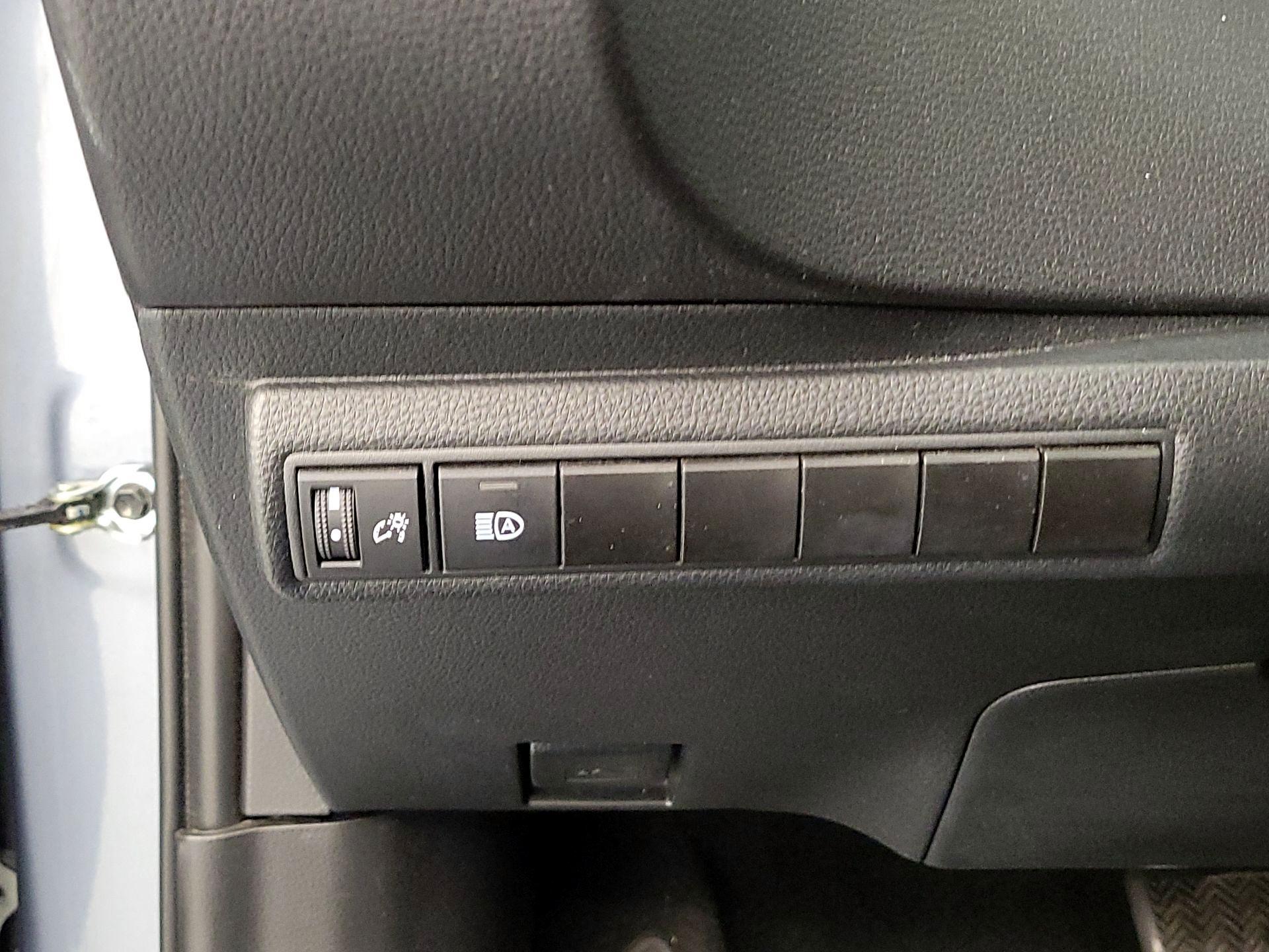 Thumbnail: 2024 Toyota Corolla - 13