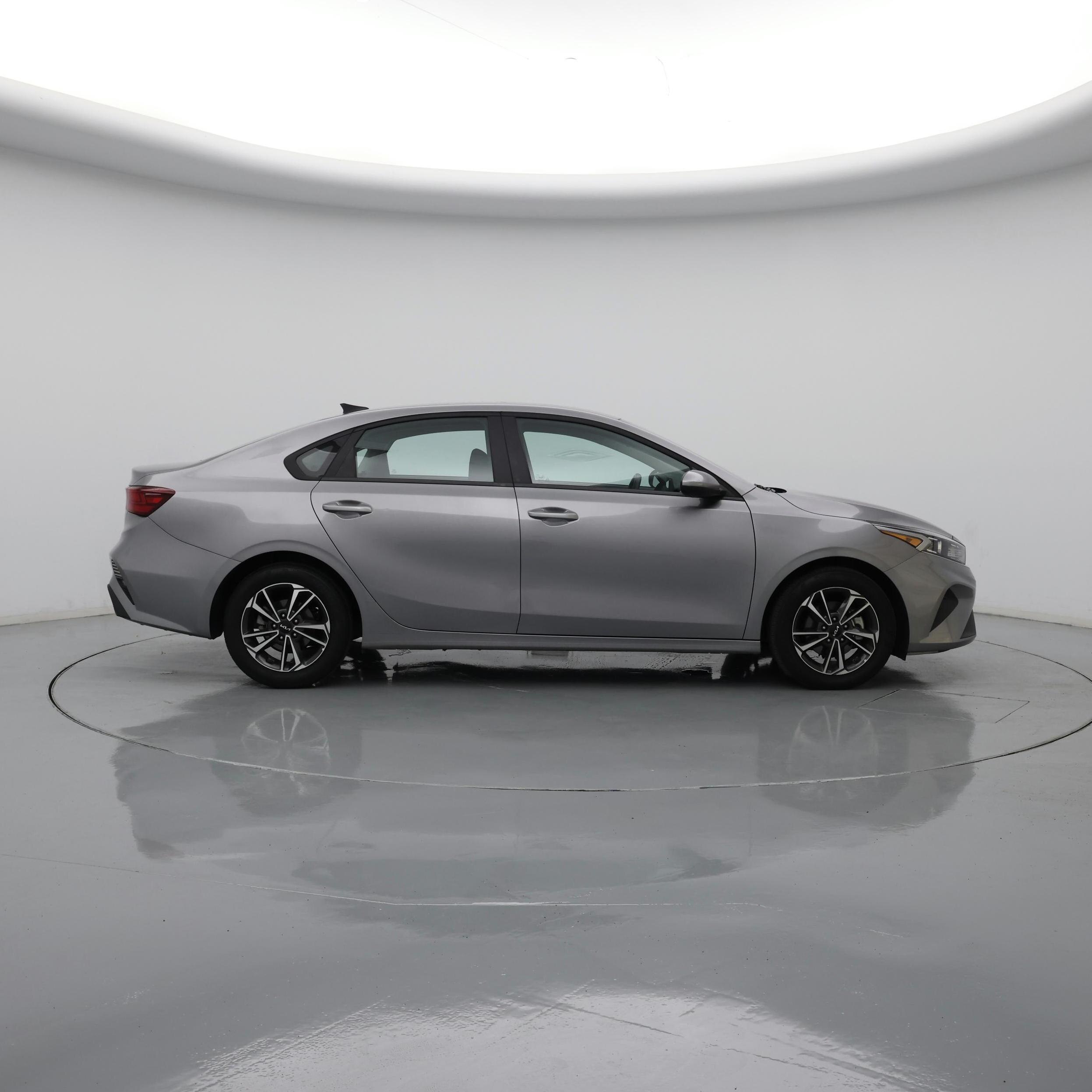 Thumbnail: 2024 Kia Forte - 7