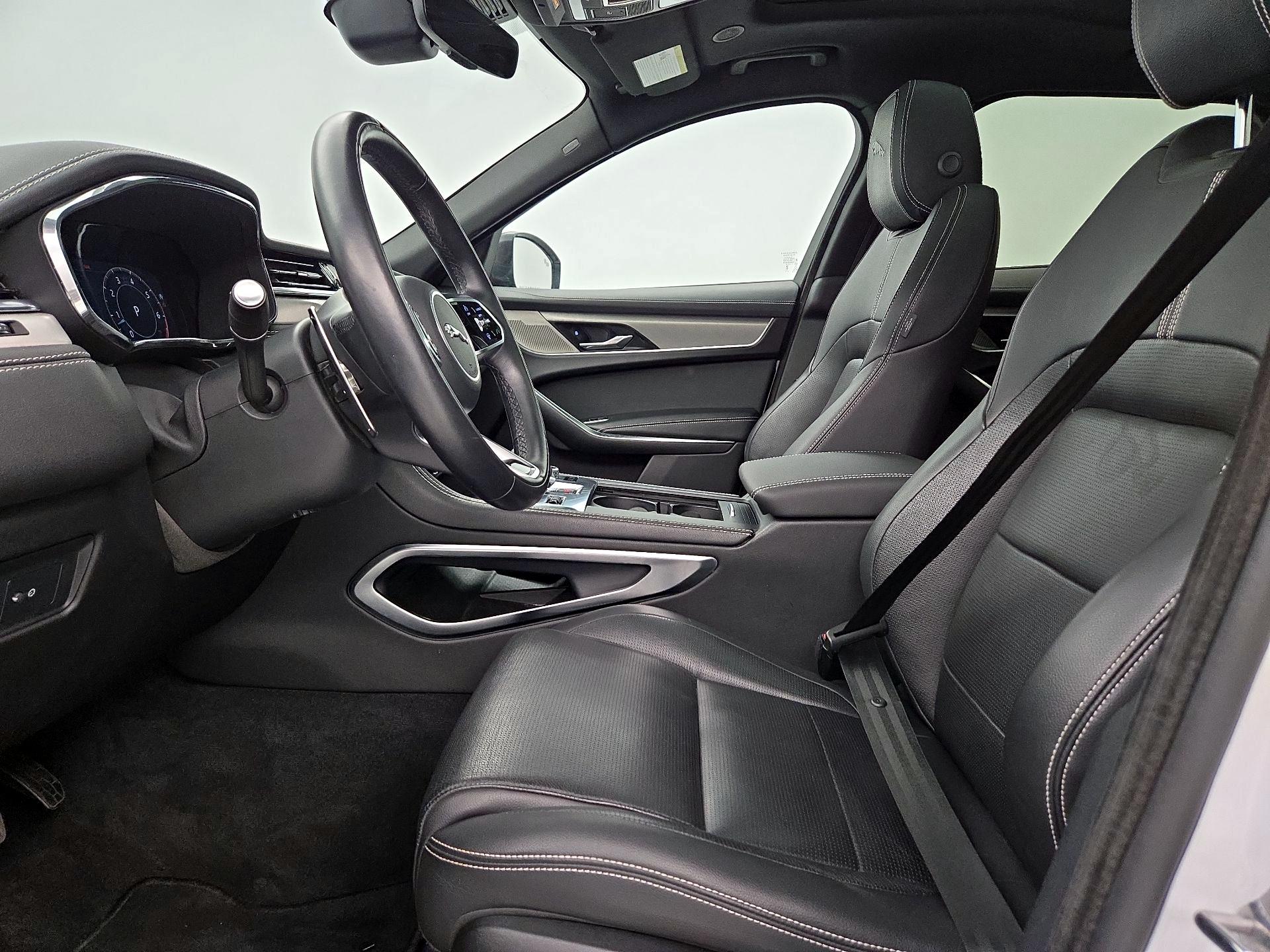 Thumbnail: 2024 Jaguar F-Pace - 11