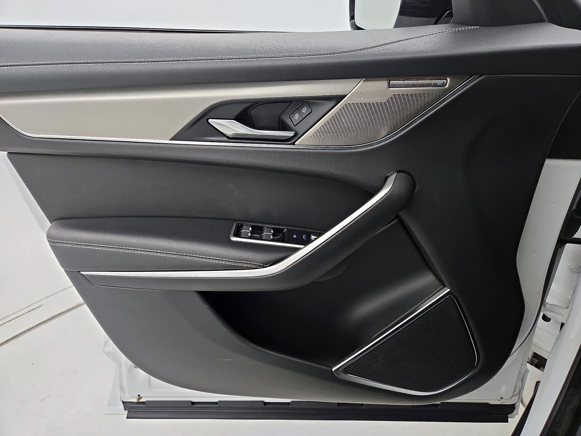 Thumbnail: 2024 Jaguar F-Pace - 12