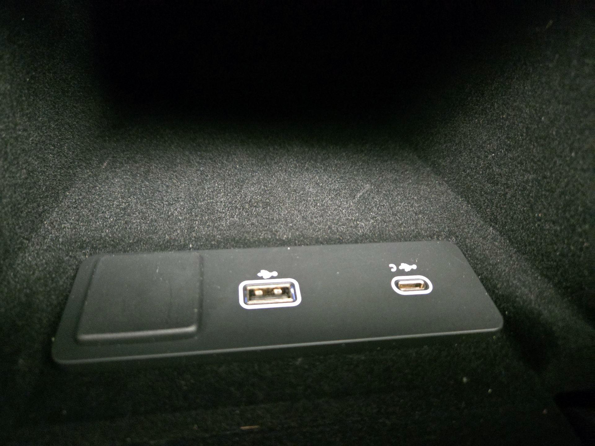 Thumbnail: 2024 Jaguar F-Pace - 19