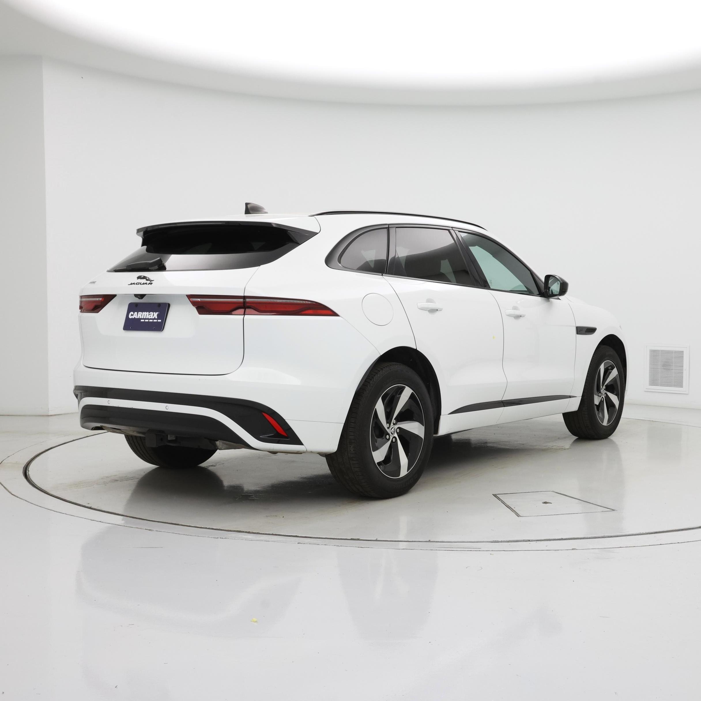 Thumbnail: 2024 Jaguar F-Pace - 8