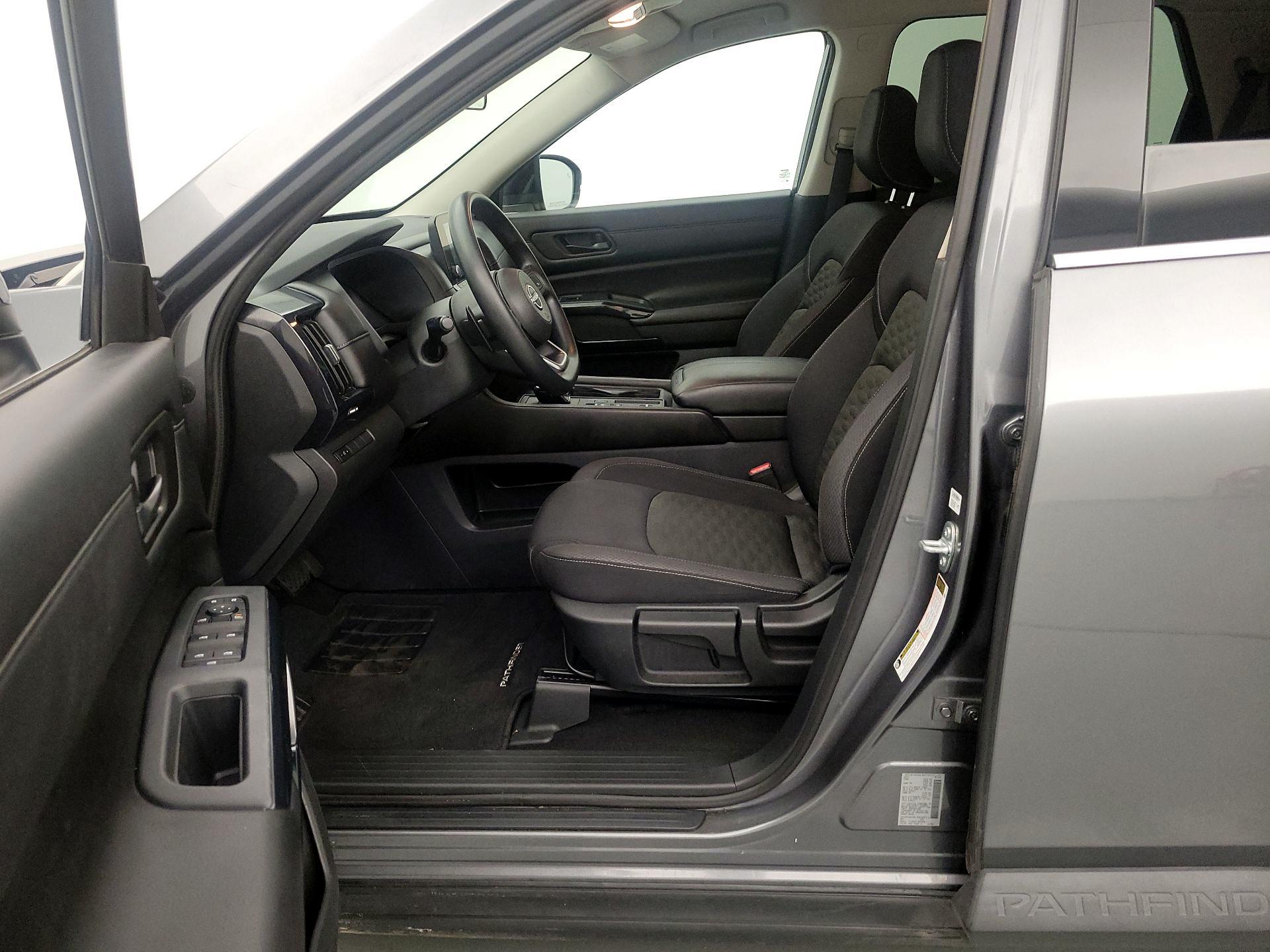 Thumbnail: 2024 Nissan Pathfinder - 11