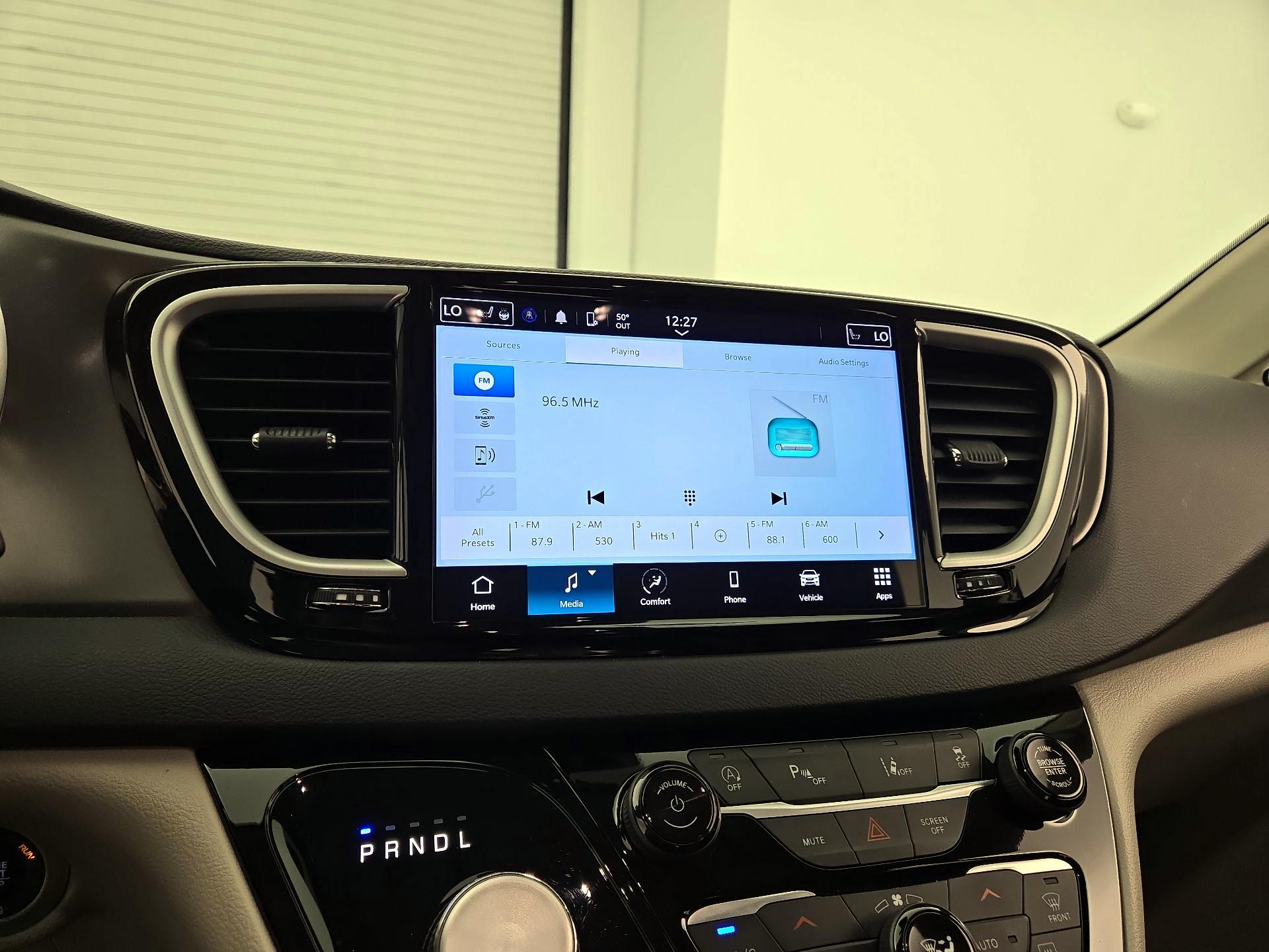 Thumbnail: 2024 Chrysler Pacifica - 15