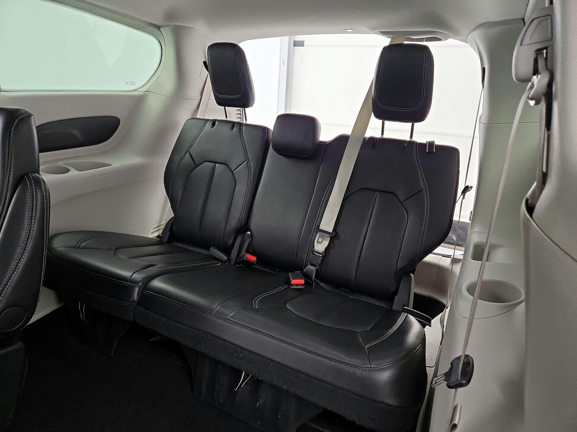 Thumbnail: 2024 Chrysler Pacifica - 20