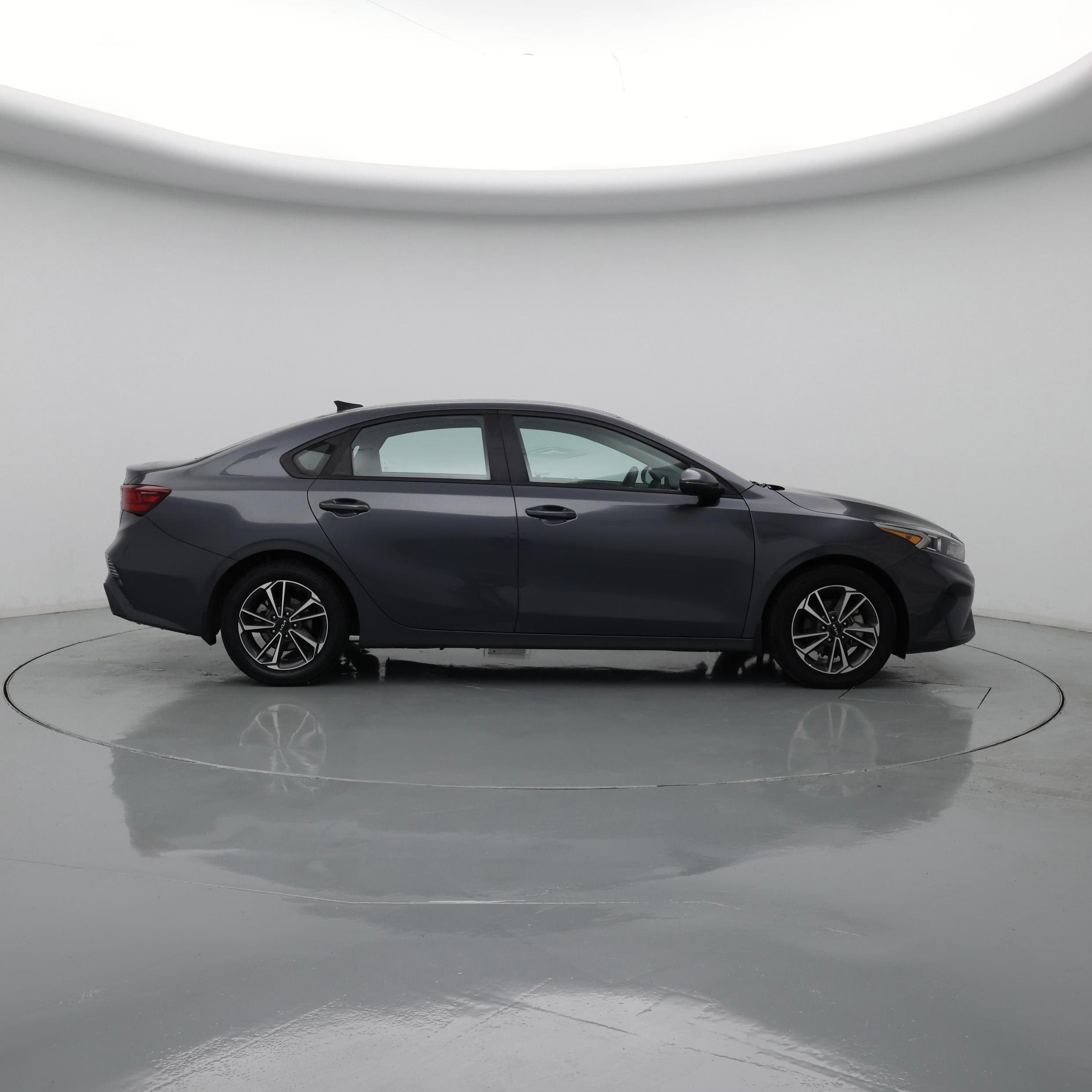 Thumbnail: 2023 Kia Forte - 7