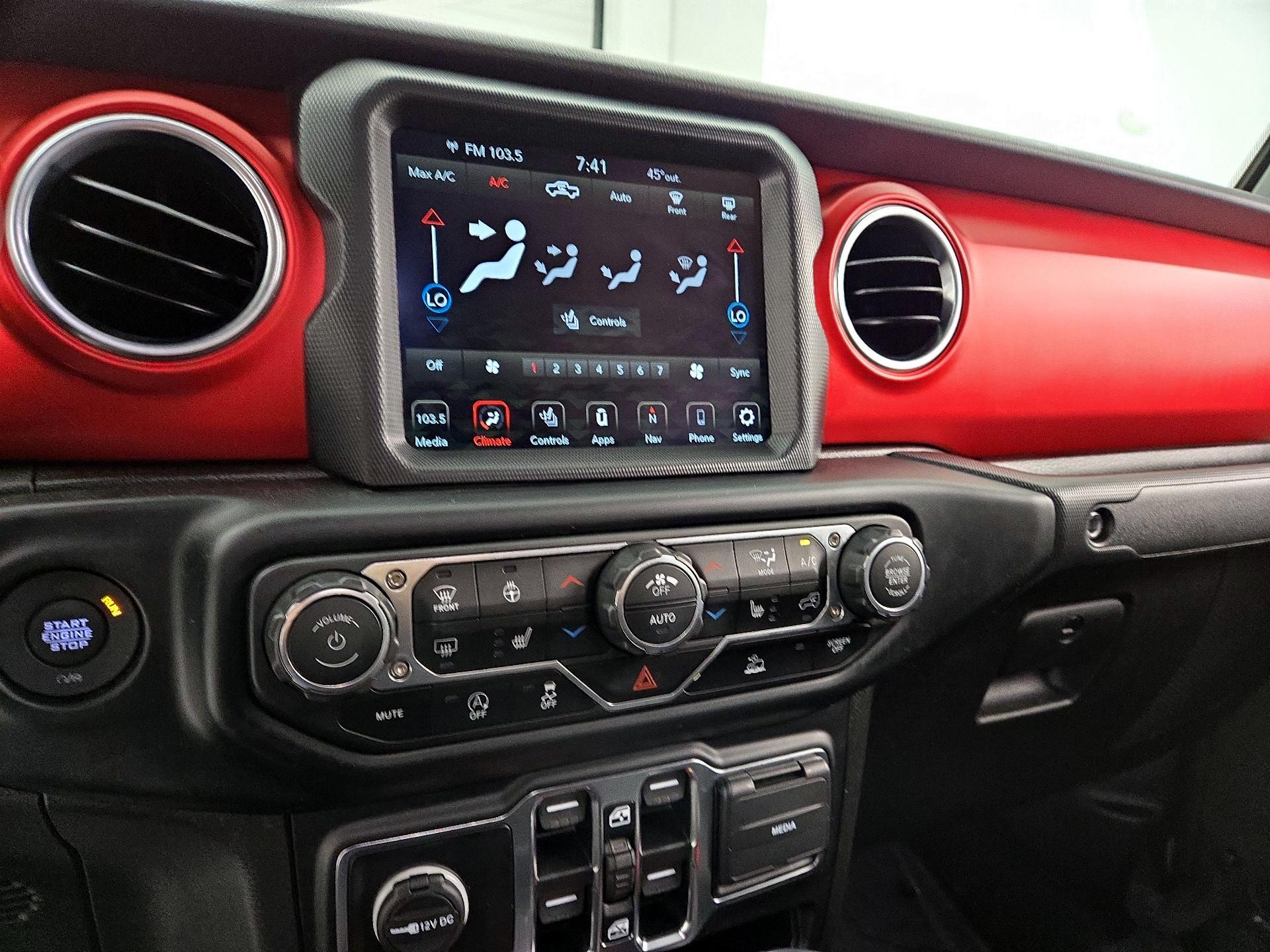 Thumbnail: 2023 Jeep Gladiator - 17