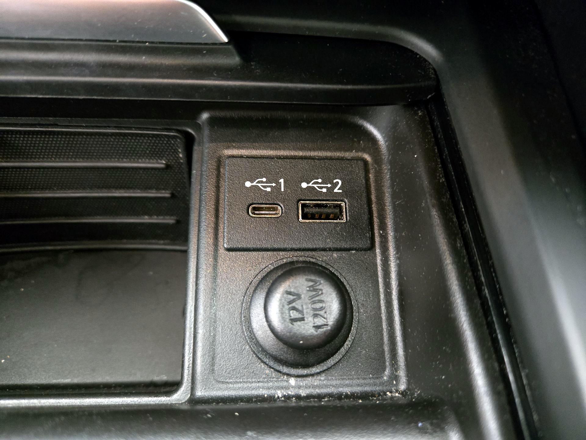 Thumbnail: 2023 INFINITI QX55 - 18