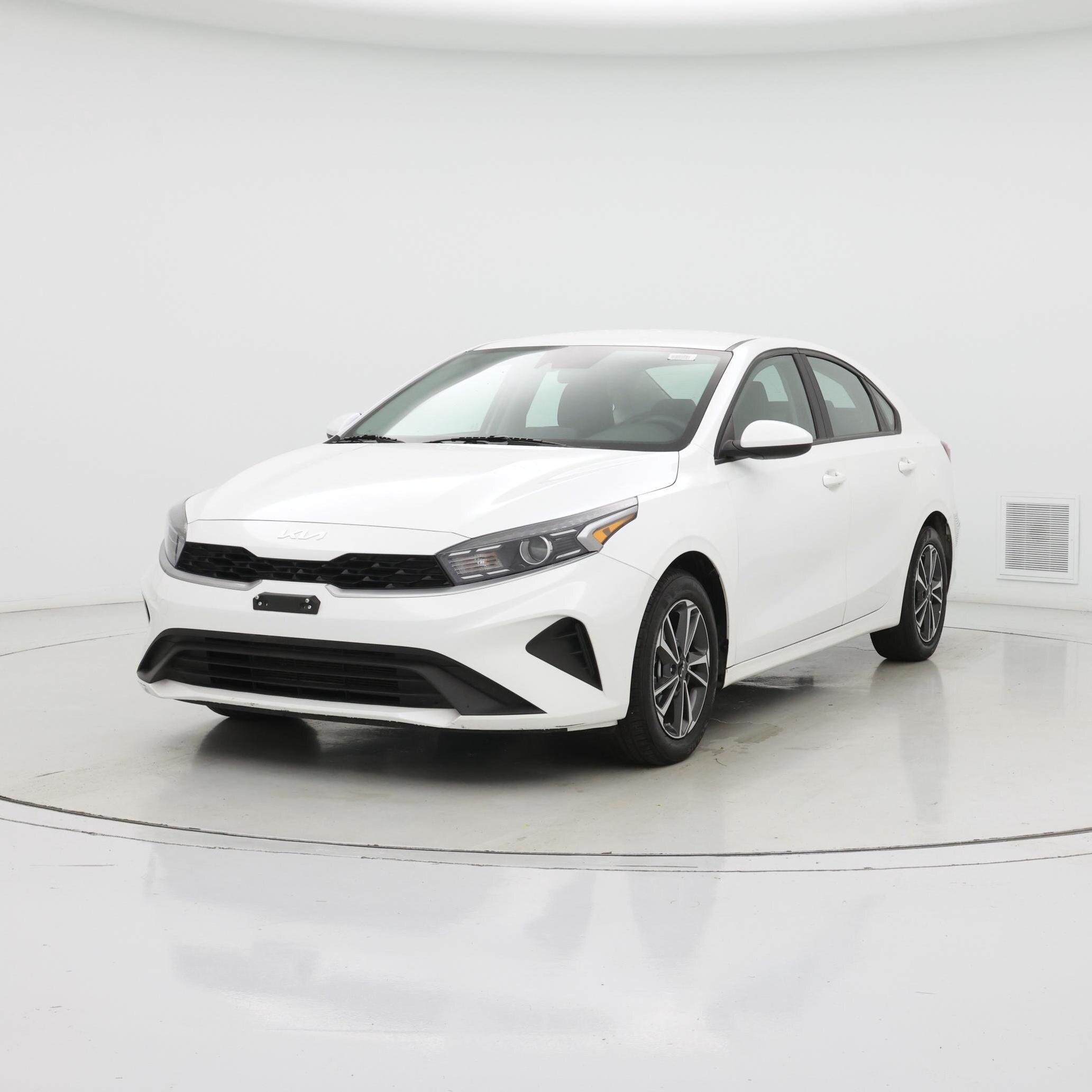 Thumbnail: 2024 Kia Forte - 4