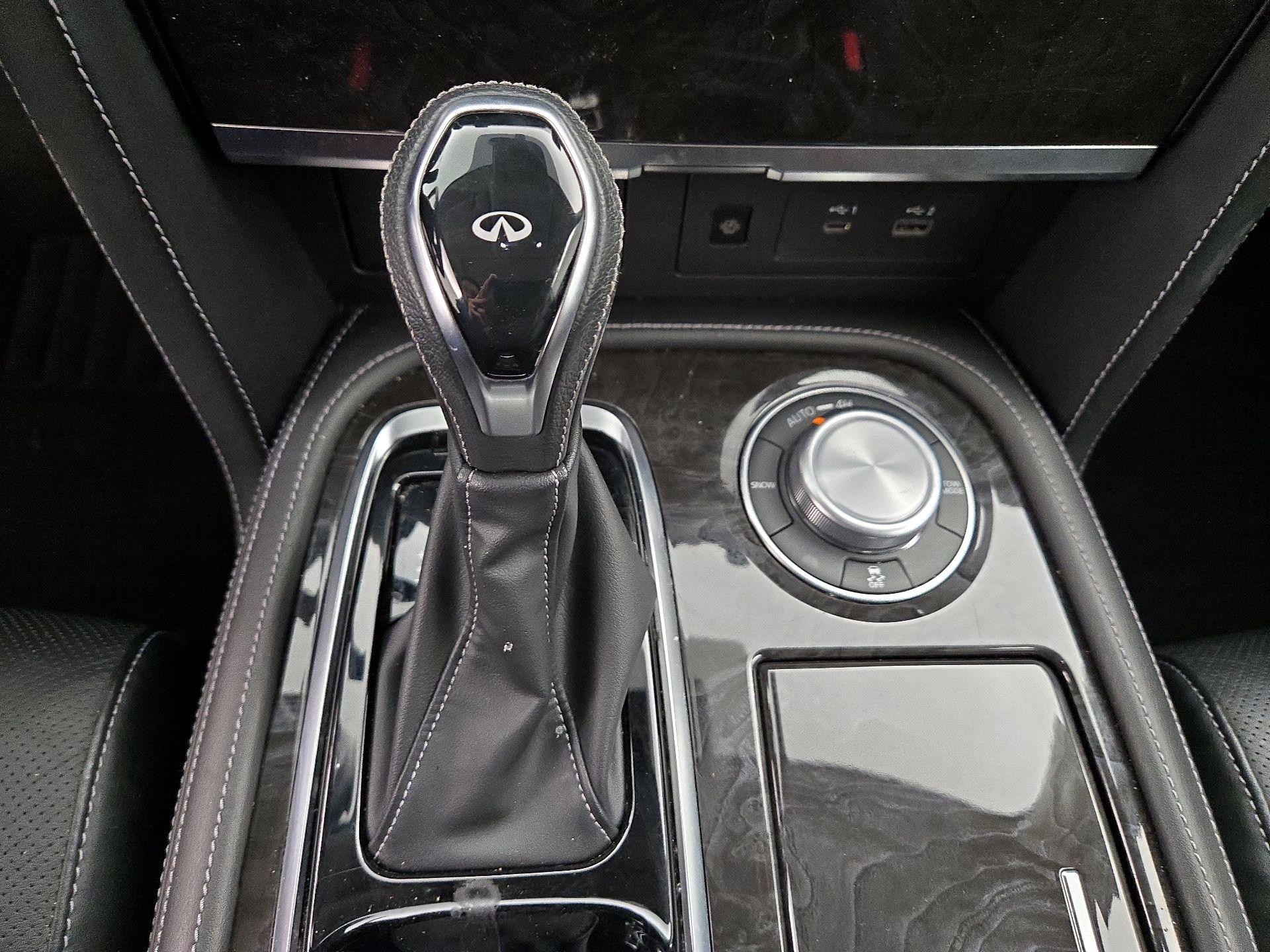 Thumbnail: 2024 INFINITI QX80 - 18