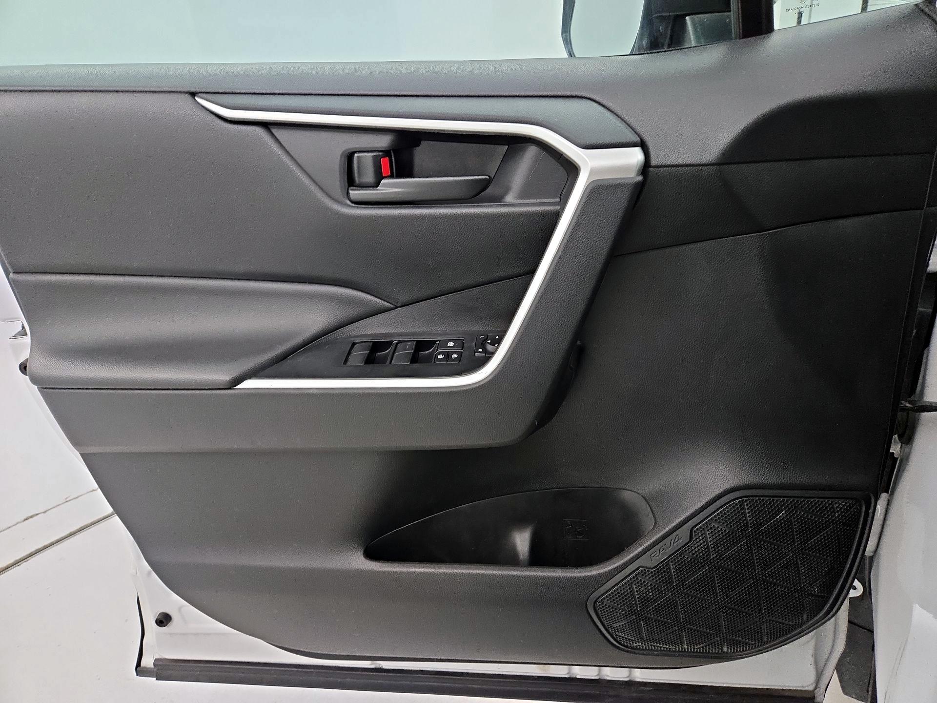 Thumbnail: 2024 Toyota RAV4 - 12