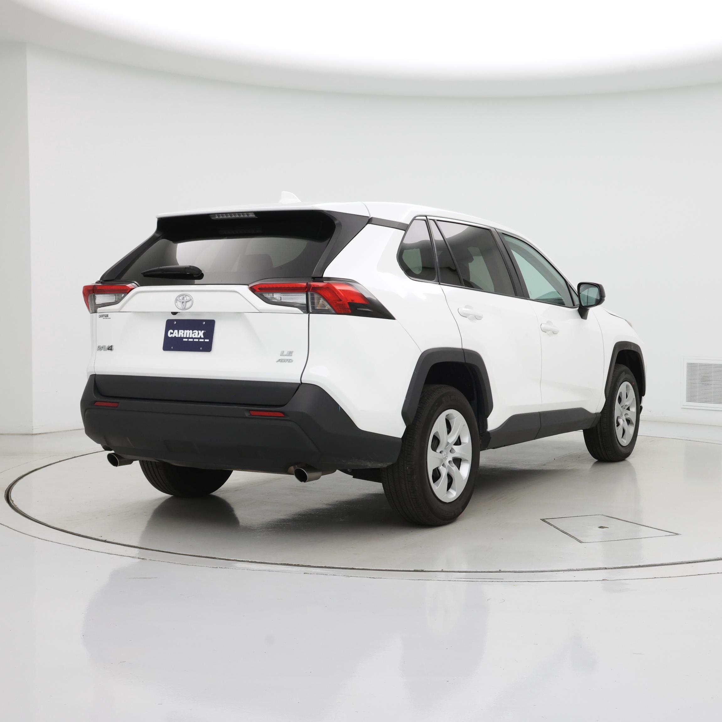 Thumbnail: 2024 Toyota RAV4 - 8