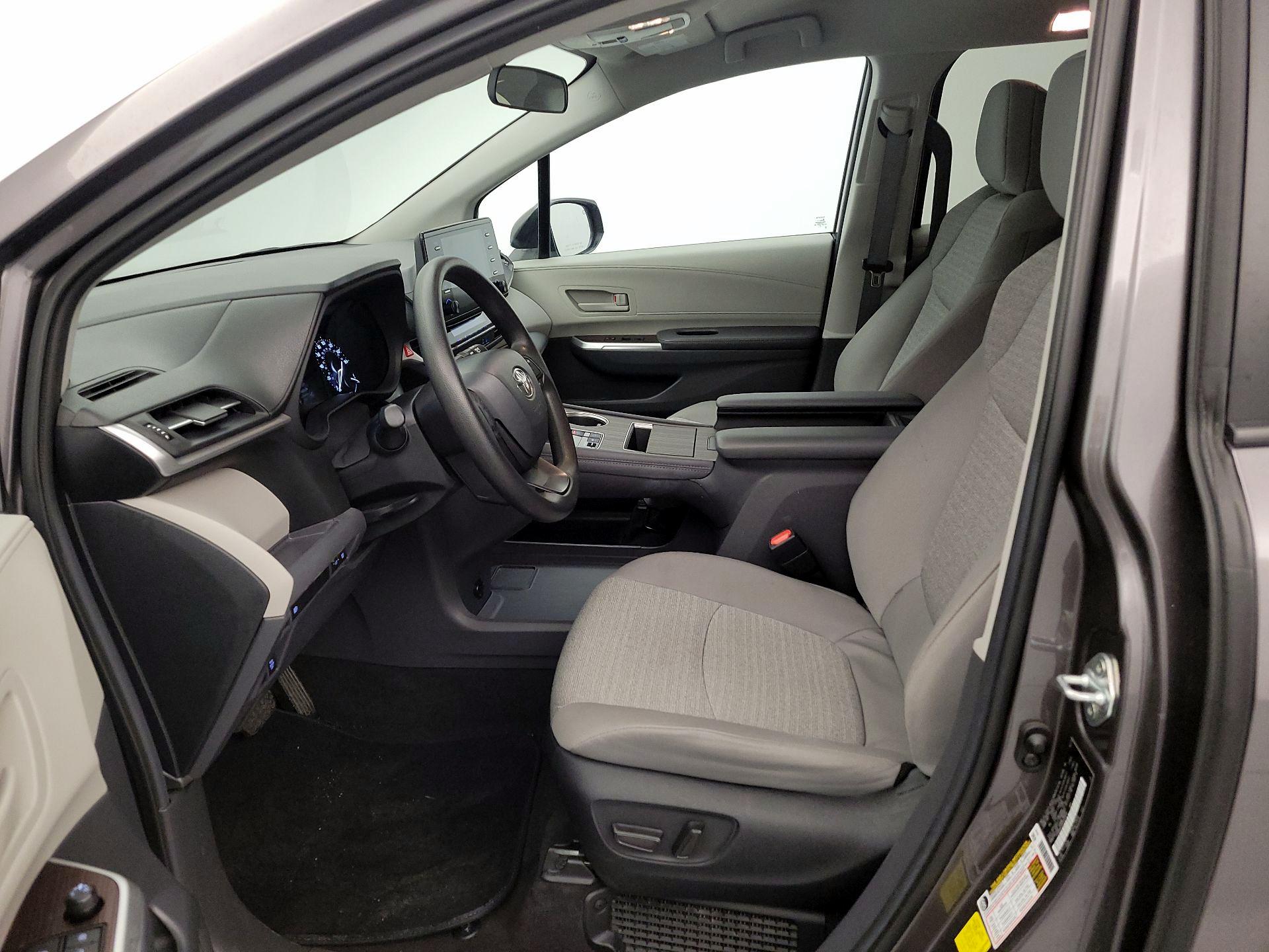 Thumbnail: 2024 Toyota Sienna - 11