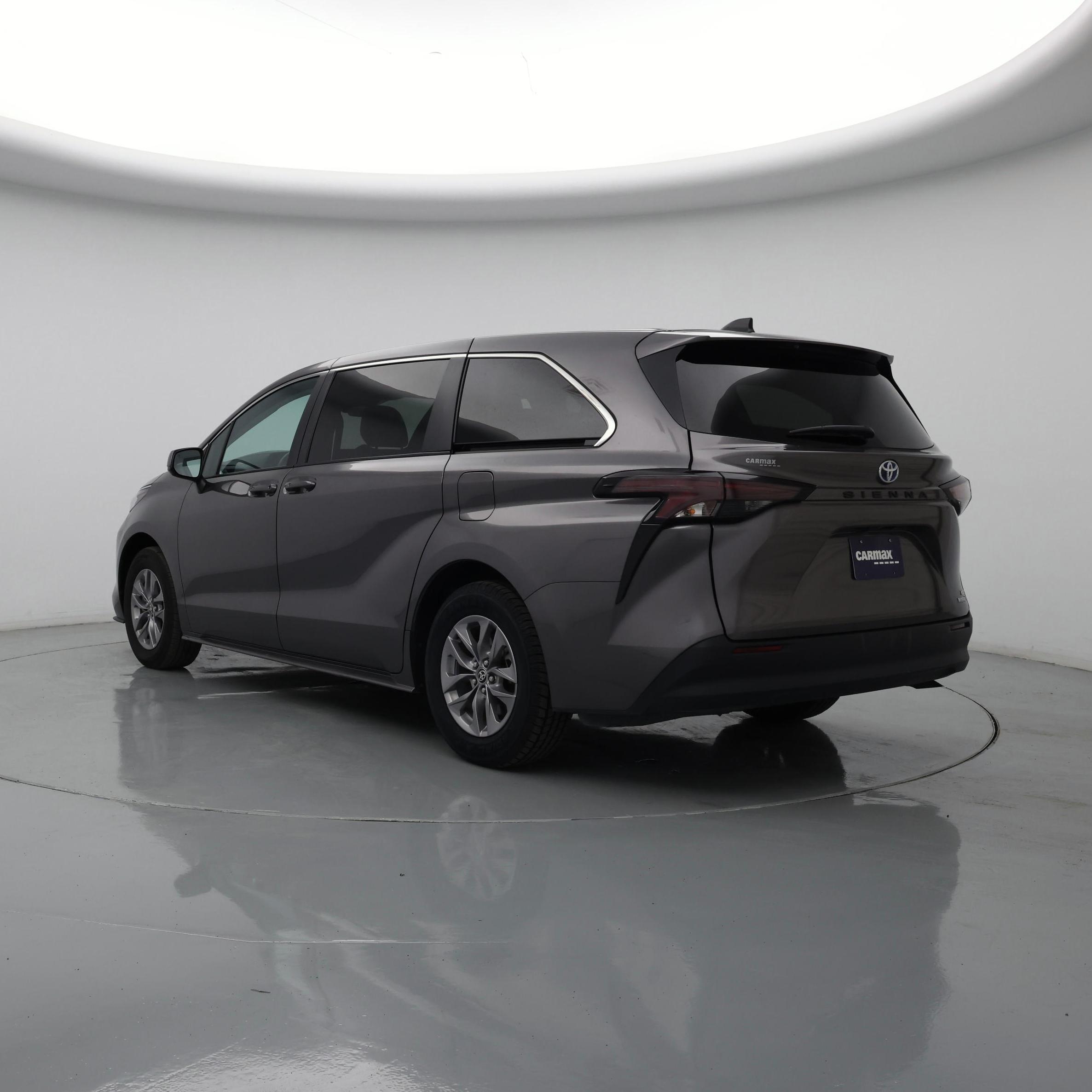 Thumbnail: 2024 Toyota Sienna - 2