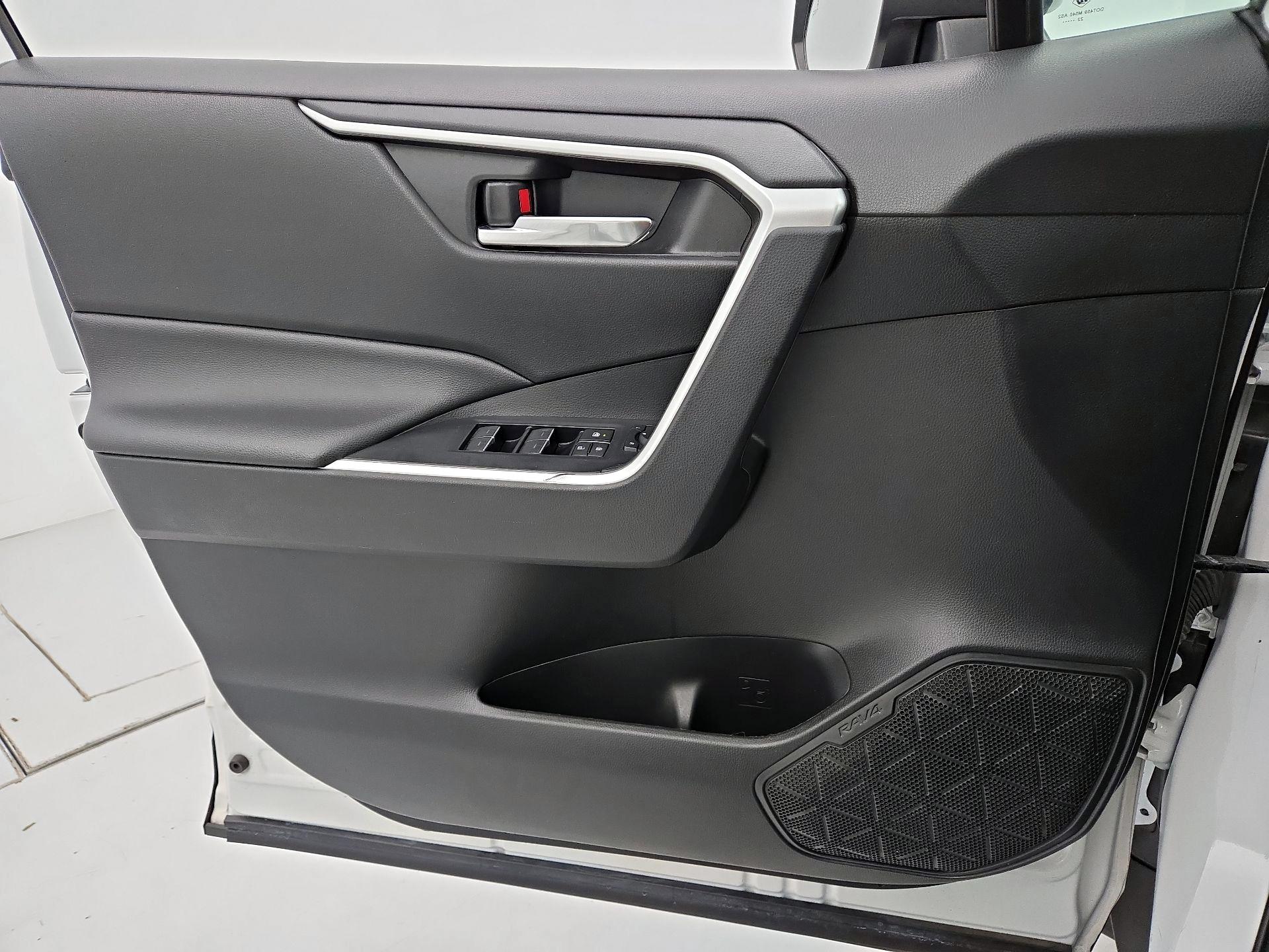 Thumbnail: 2023 Toyota RAV4 - 12