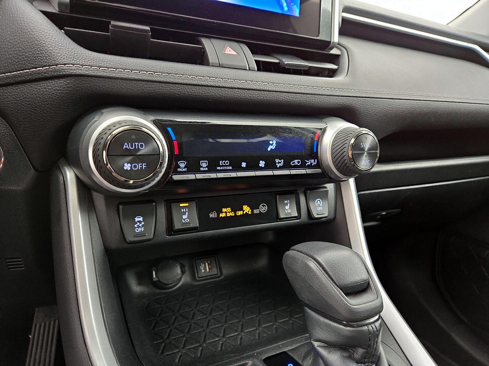 Thumbnail: 2023 Toyota RAV4 - 16