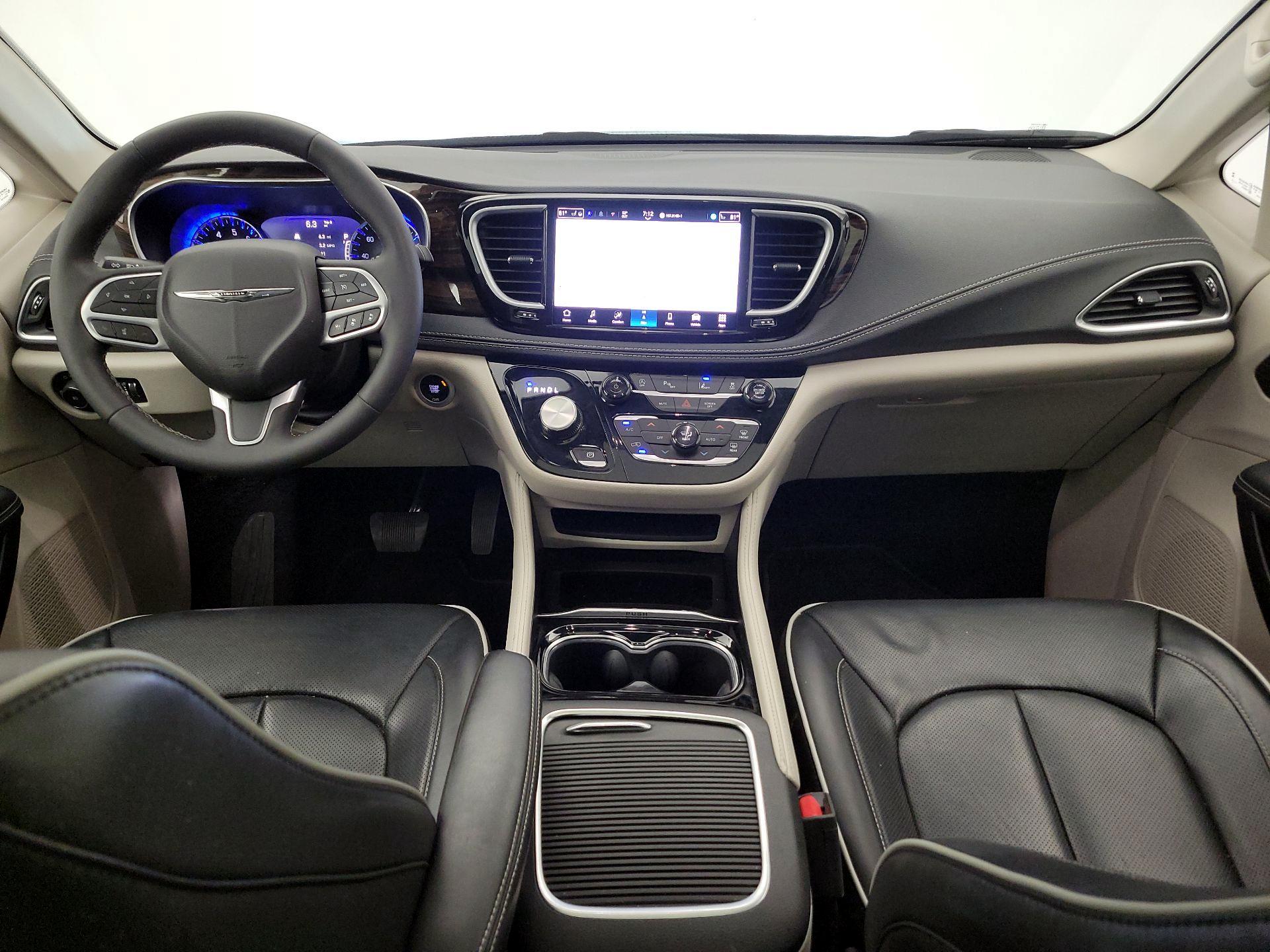 Thumbnail: 2024 Chrysler Pacifica - 9